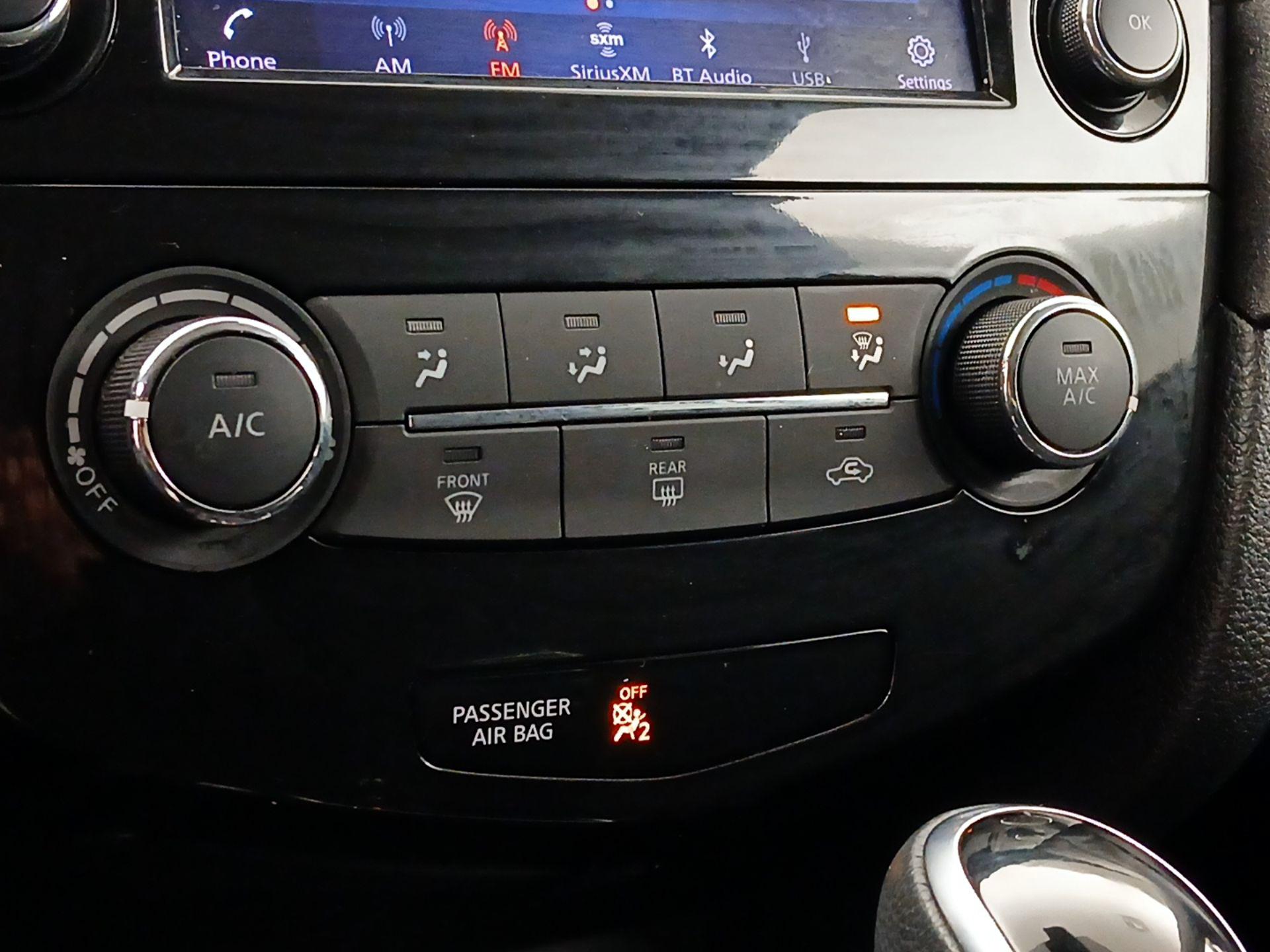 Thumbnail: 2019 Nissan Rogue - 16