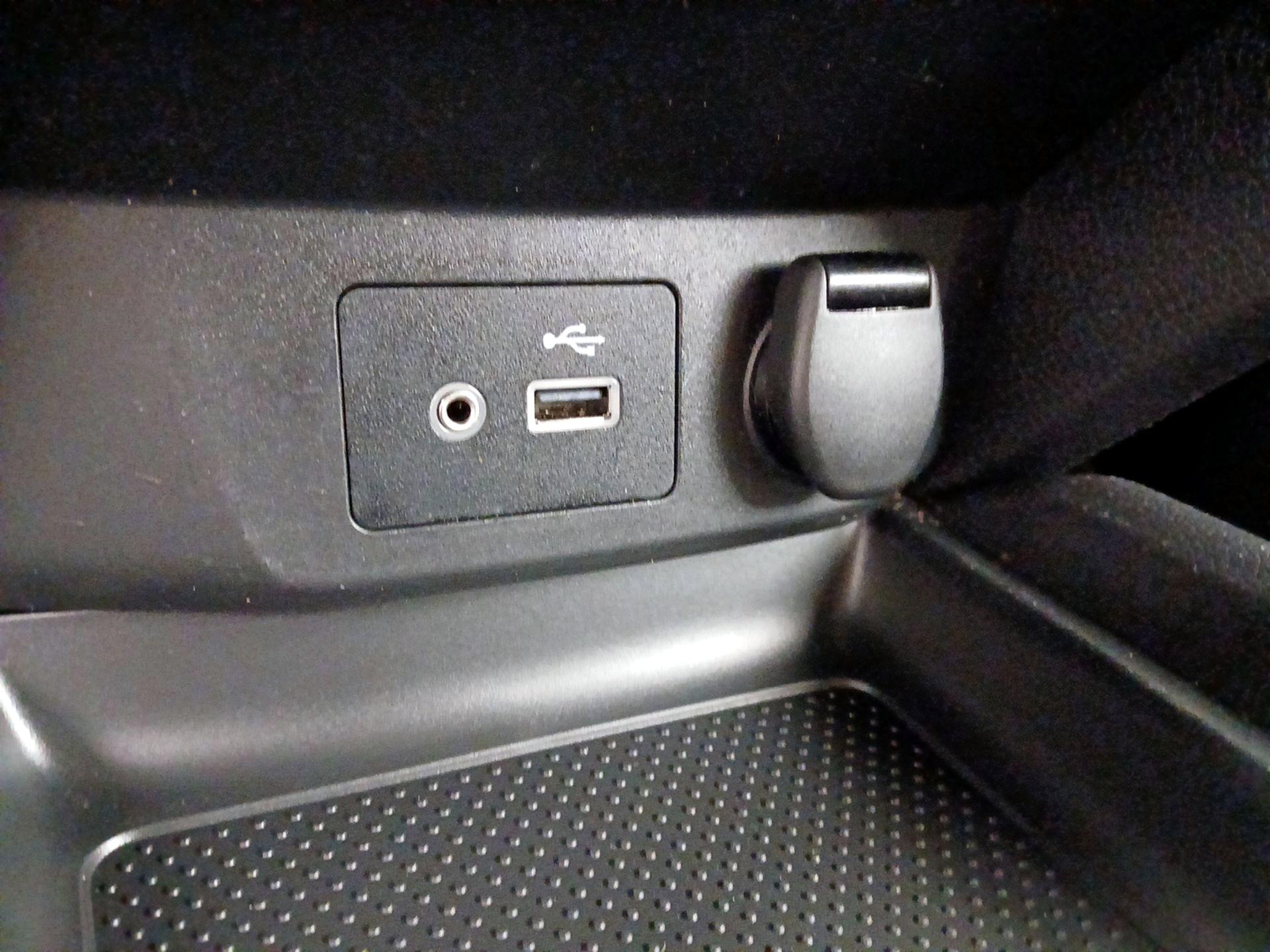 Thumbnail: 2019 Nissan Rogue - 18