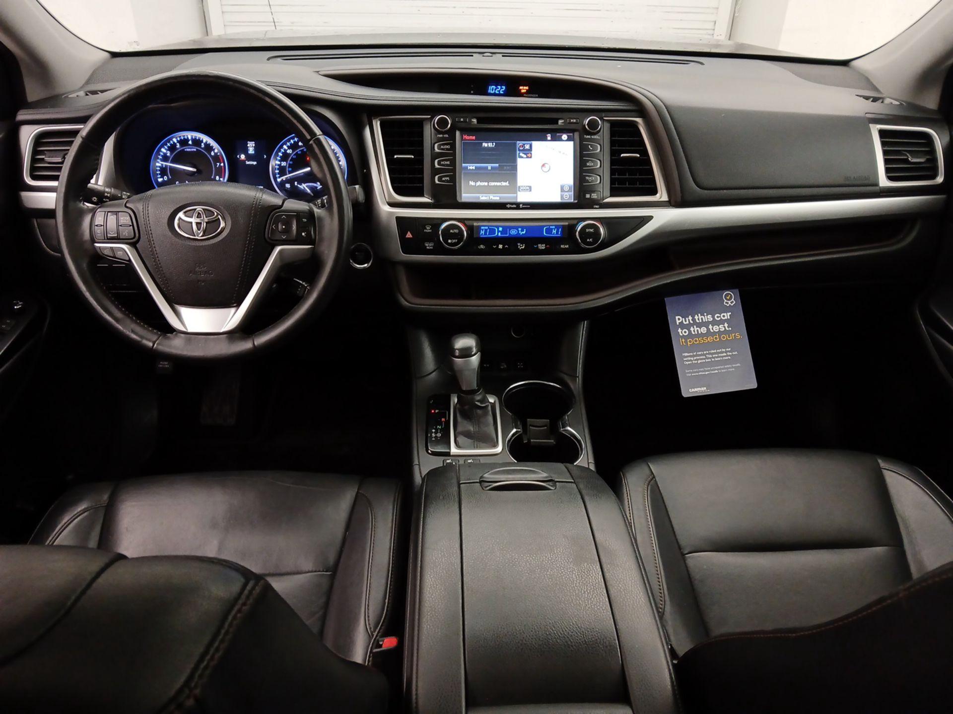 Thumbnail: 2015 Toyota Highlander - 9