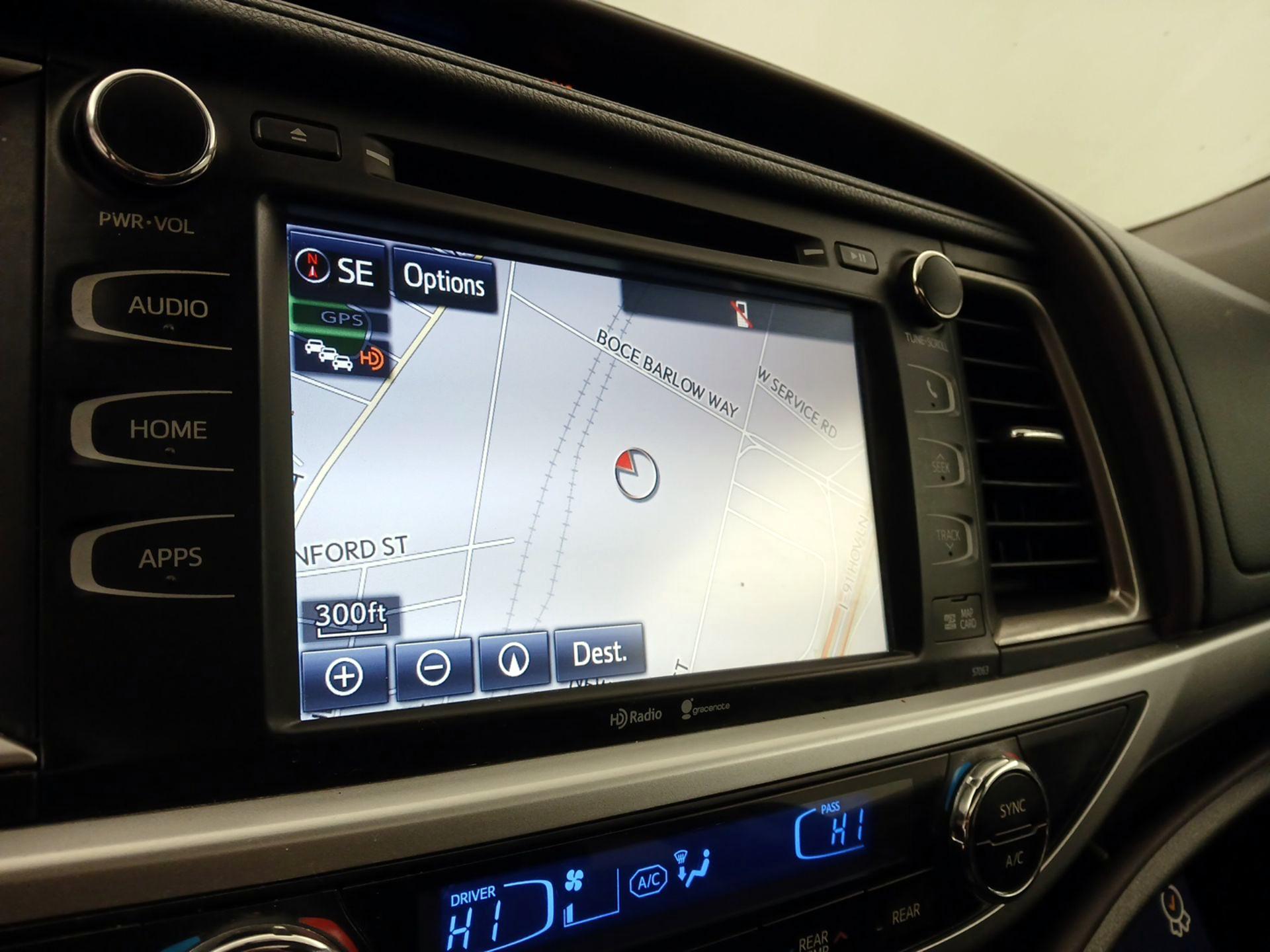 Thumbnail: 2015 Toyota Highlander - 14