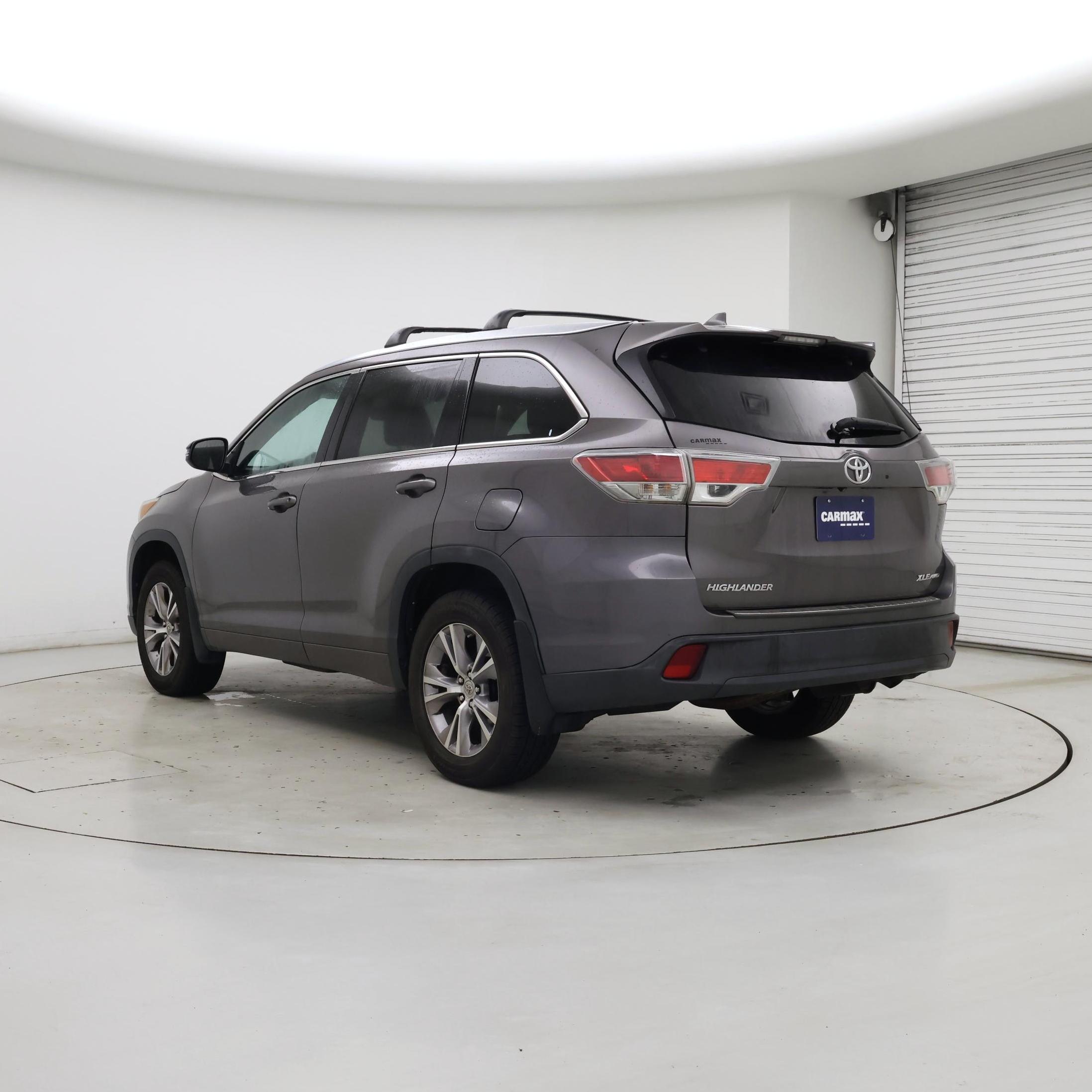 Thumbnail: 2015 Toyota Highlander - 2