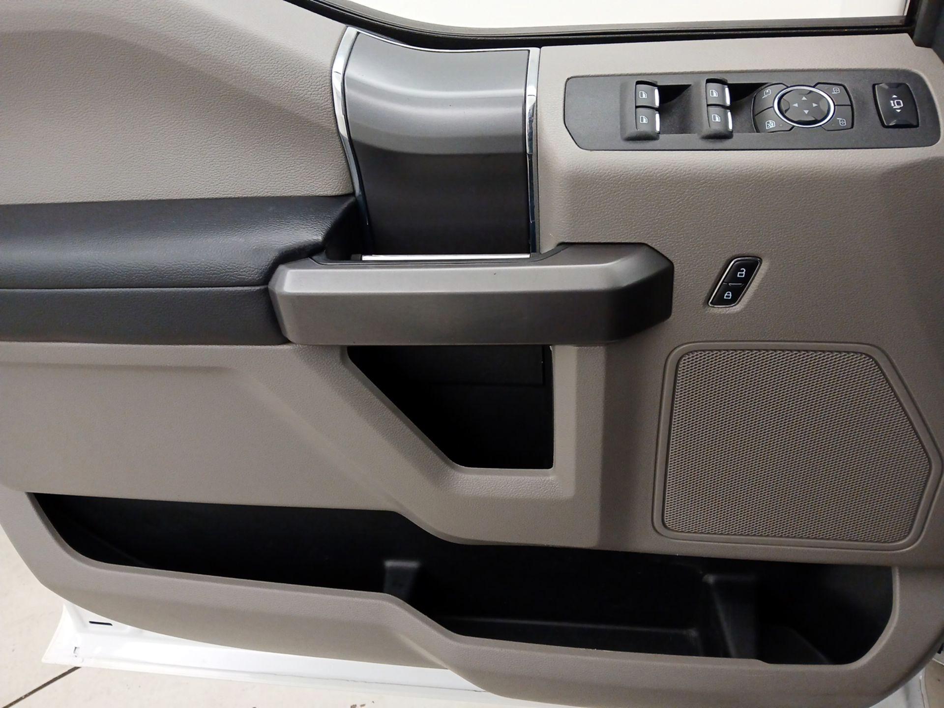 Thumbnail: 2019 Ford F-250 - 12