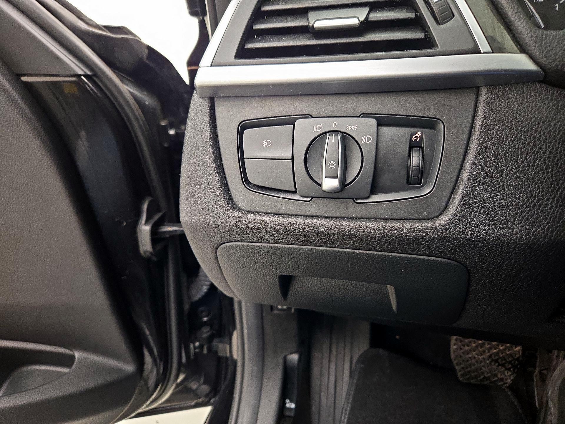 Thumbnail: 2018 BMW 3 Series - 13