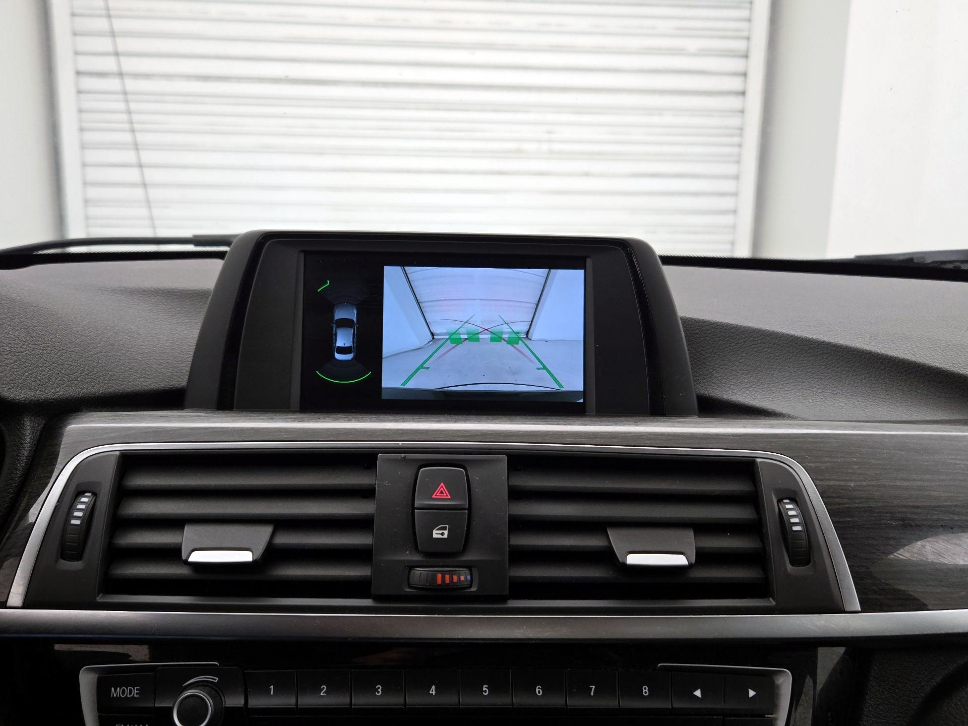 Thumbnail: 2018 BMW 3 Series - 14