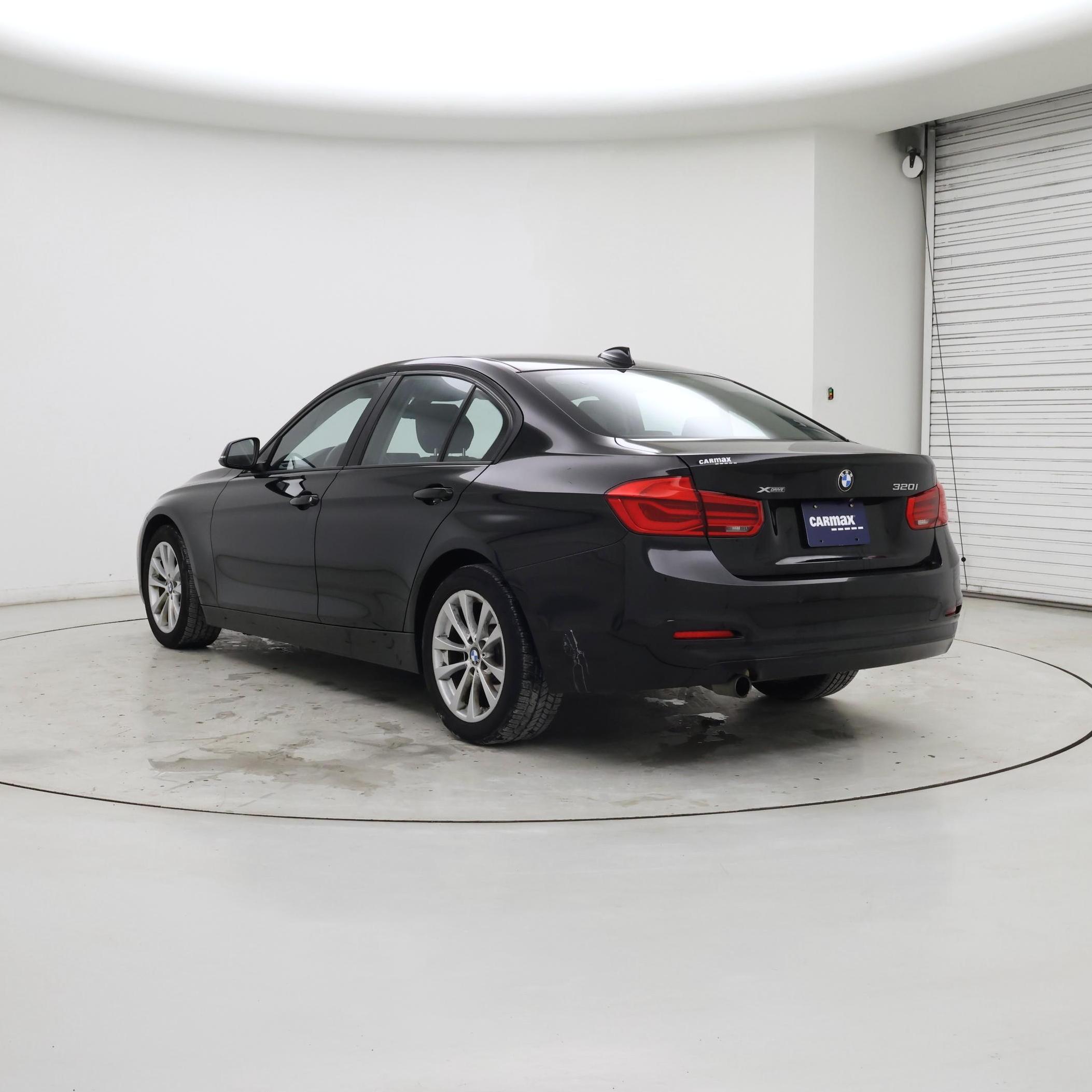 Thumbnail: 2018 BMW 3 Series - 2