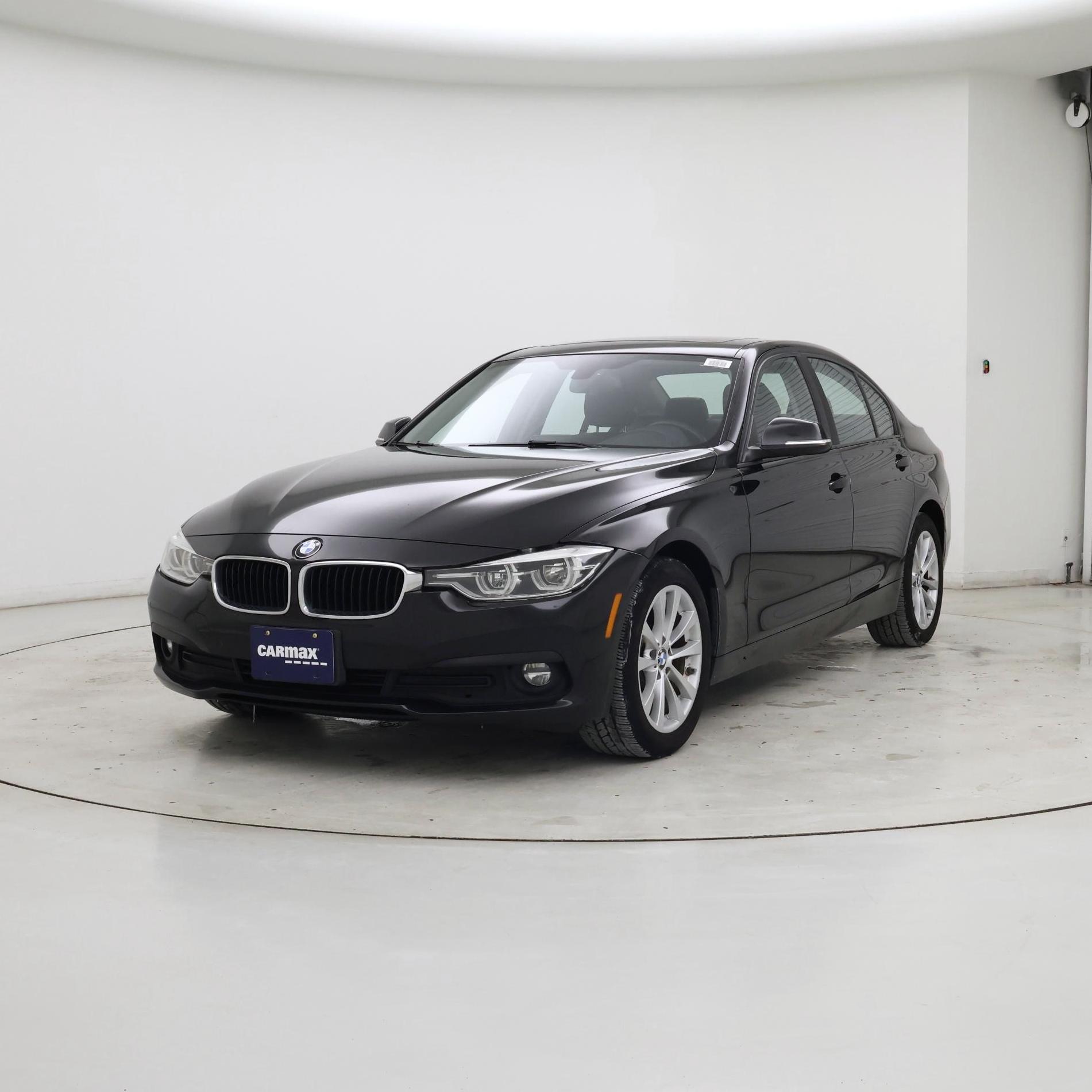 Thumbnail: 2018 BMW 3 Series - 4