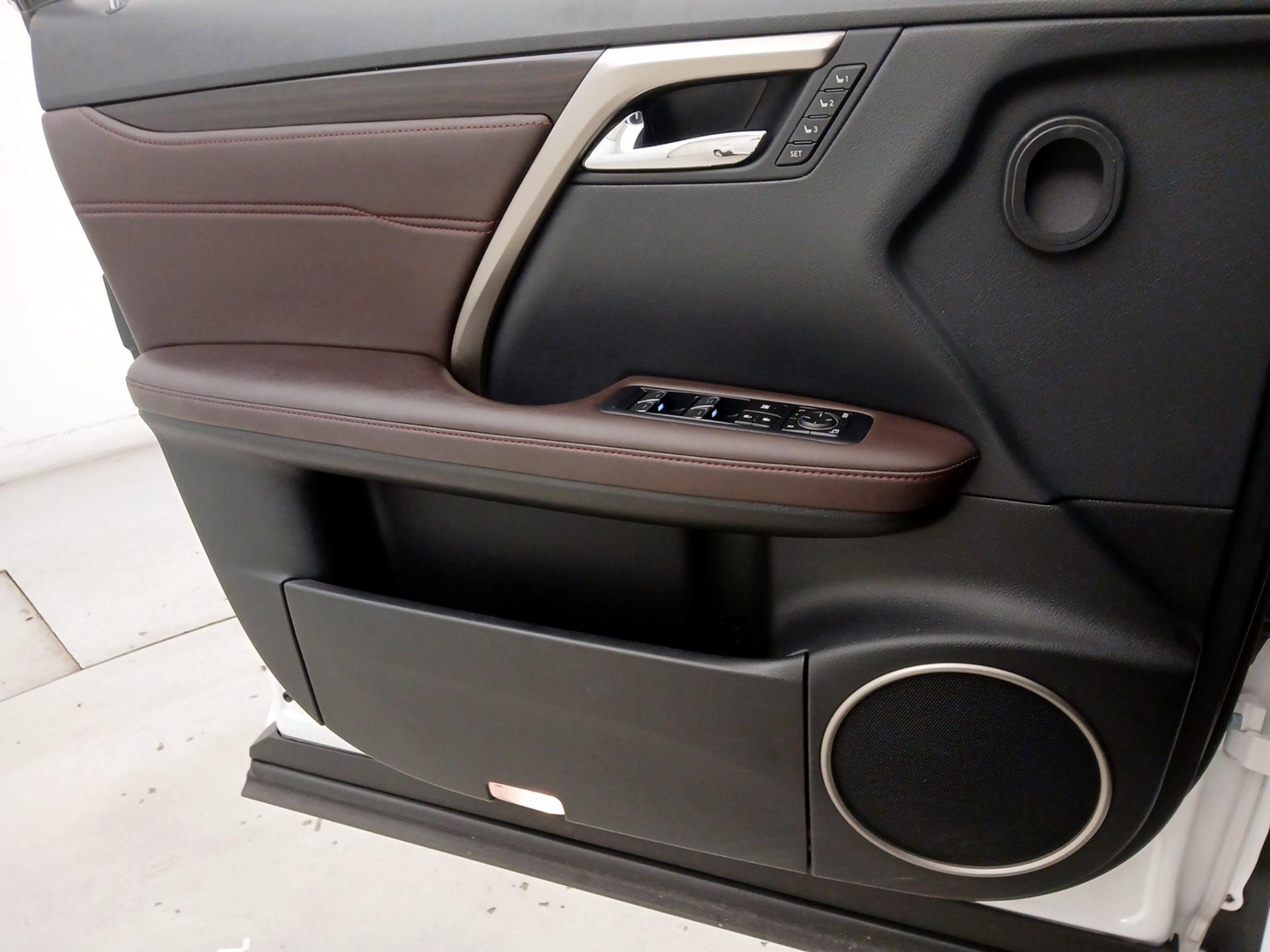 Thumbnail: 2017 Lexus RX - 12