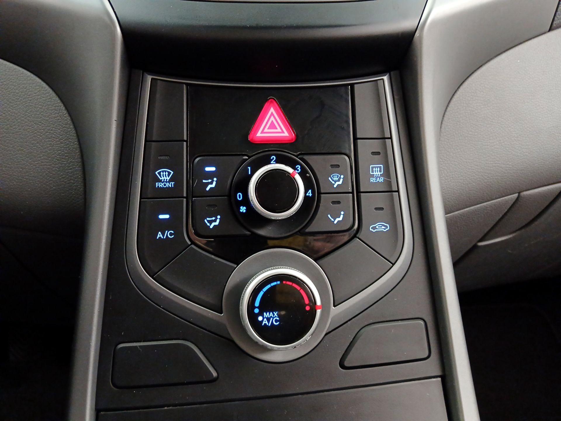 Thumbnail: 2014 Hyundai Elantra - 14