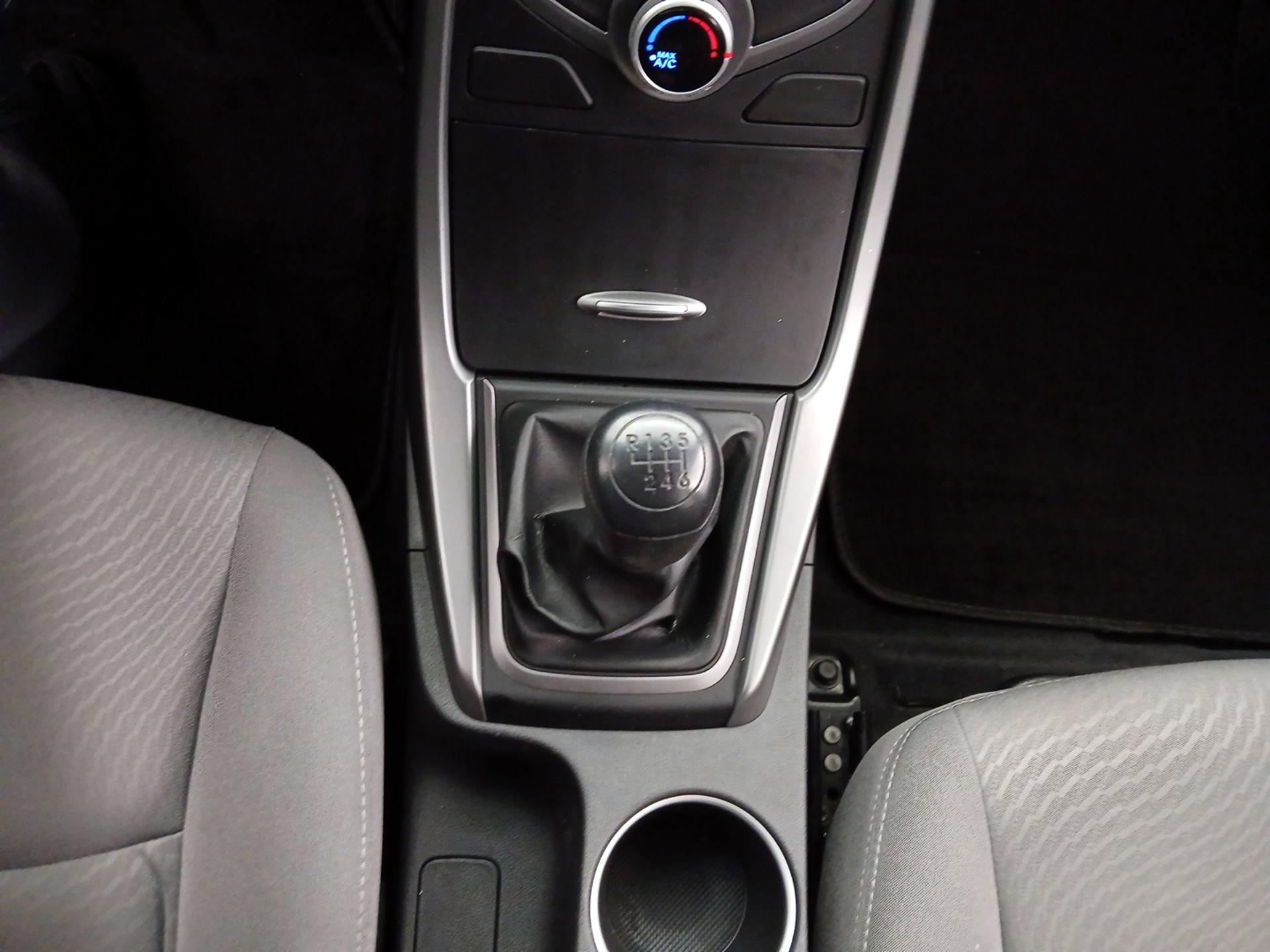 Thumbnail: 2014 Hyundai Elantra - 15