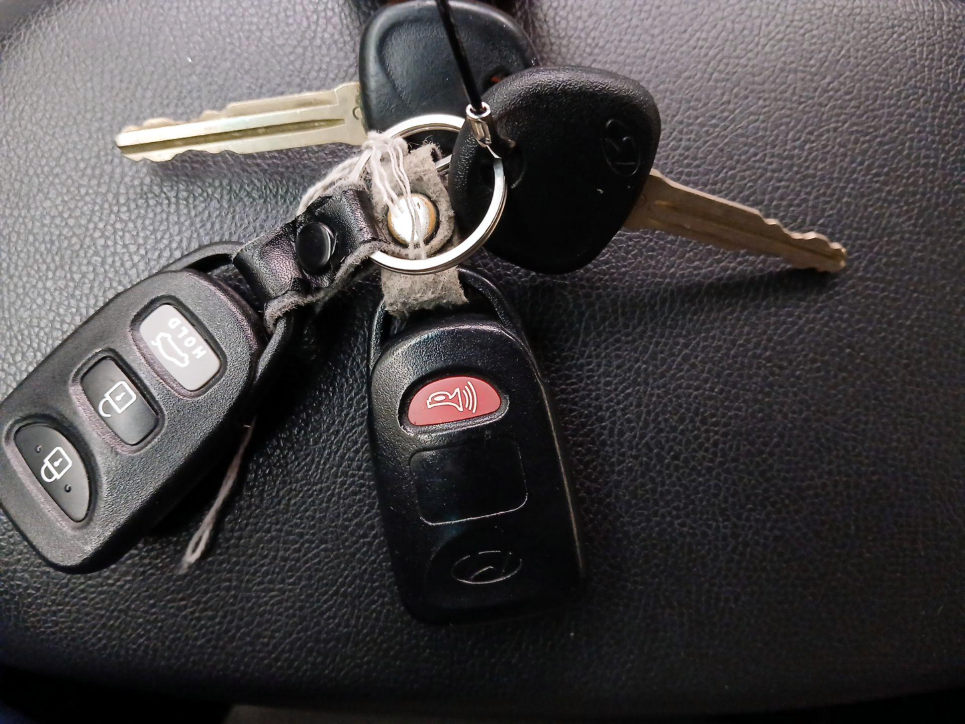 Thumbnail: 2014 Hyundai Elantra - 19