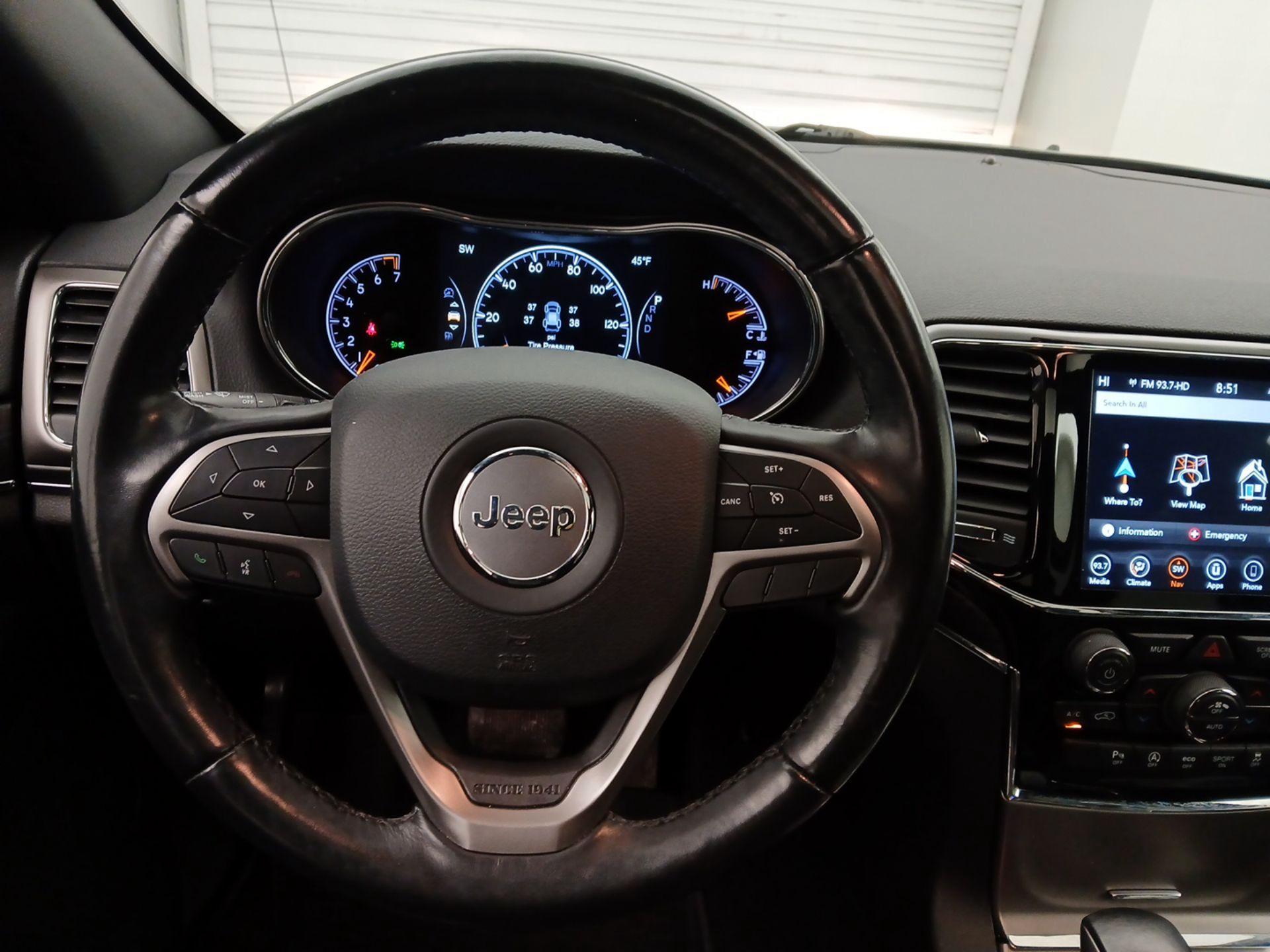 Thumbnail: 2020 Jeep Grand Cherokee - 10