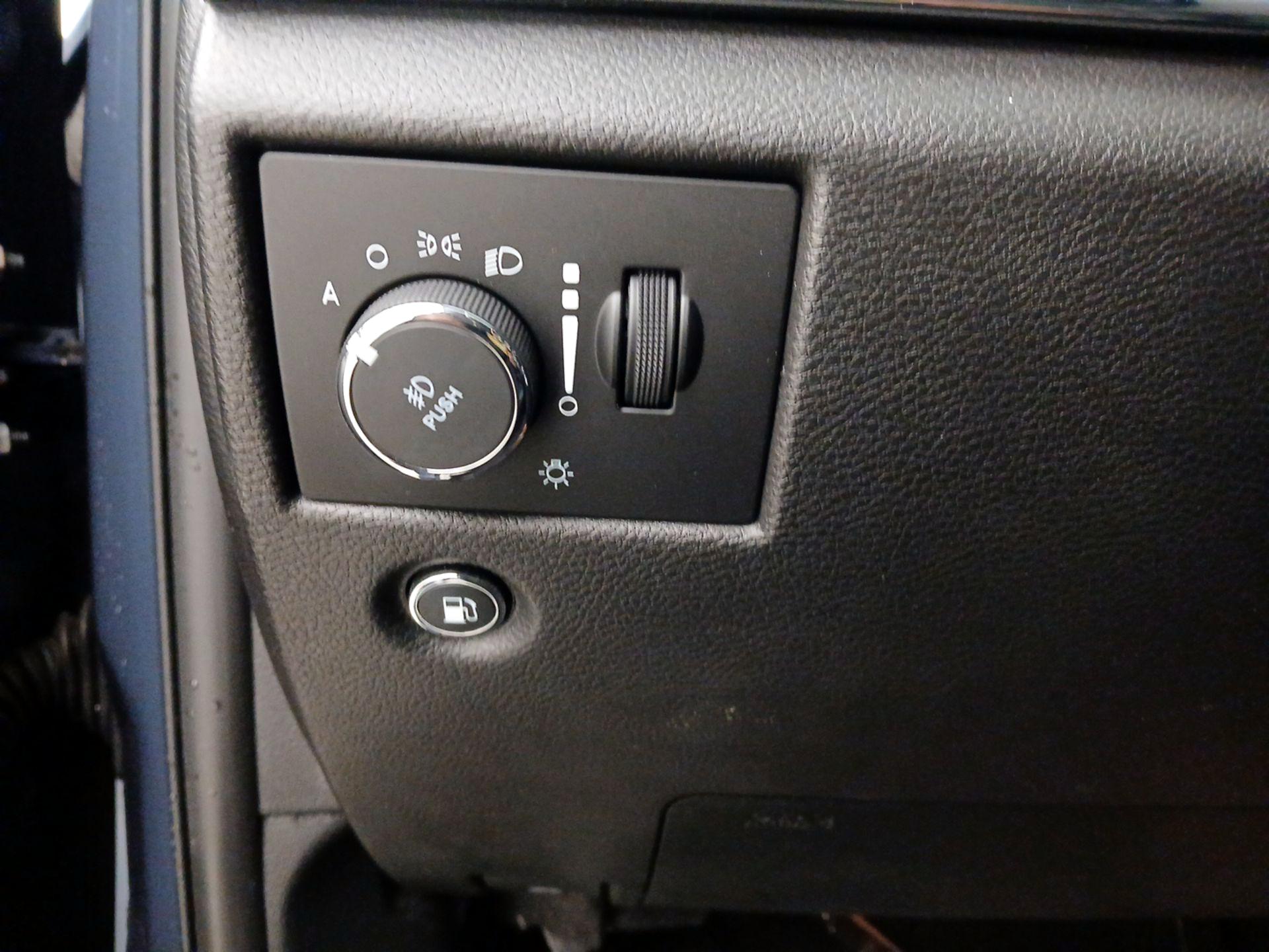 Thumbnail: 2020 Jeep Grand Cherokee - 13