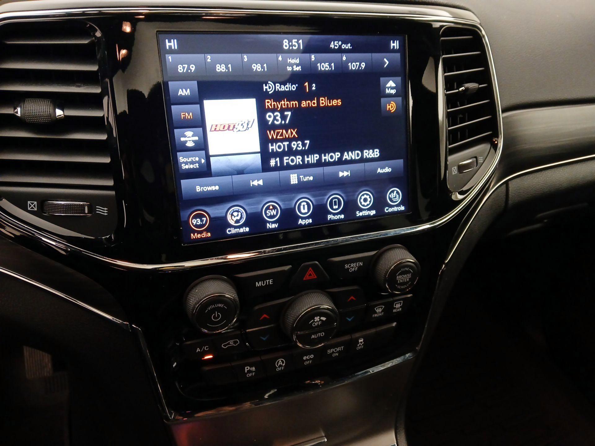 Thumbnail: 2020 Jeep Grand Cherokee - 16