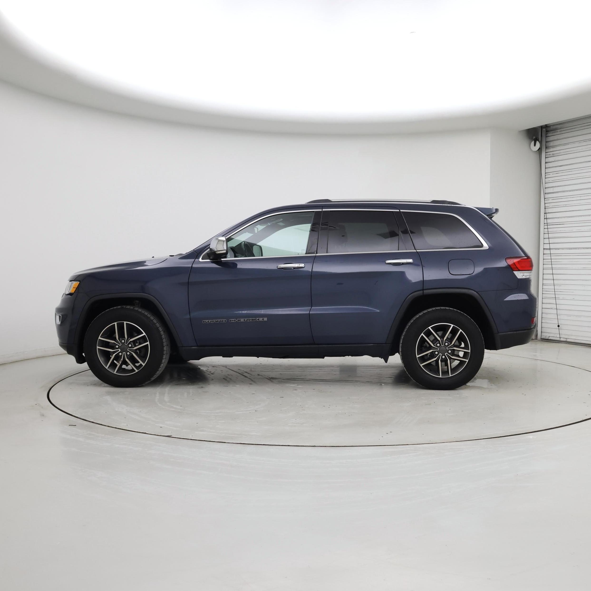 Thumbnail: 2020 Jeep Grand Cherokee - 3