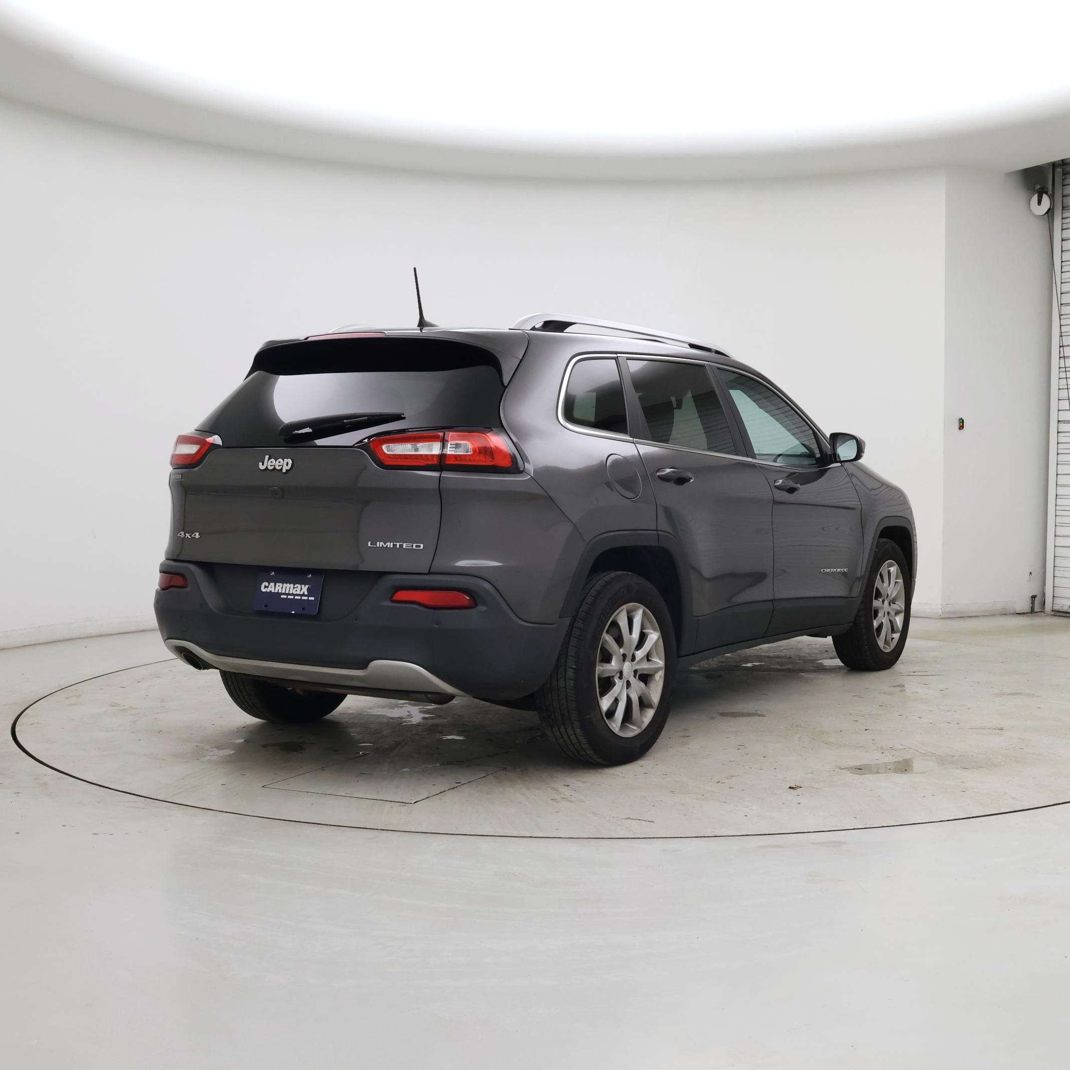 Thumbnail: 2018 Jeep Cherokee - 8