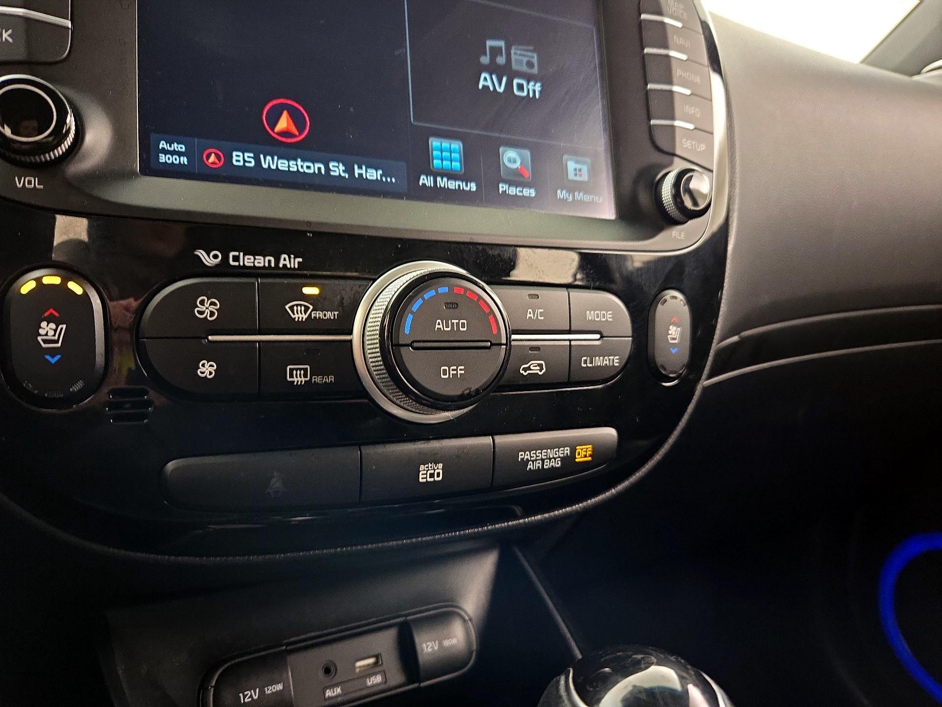 Thumbnail: 2015 Kia Soul - 16