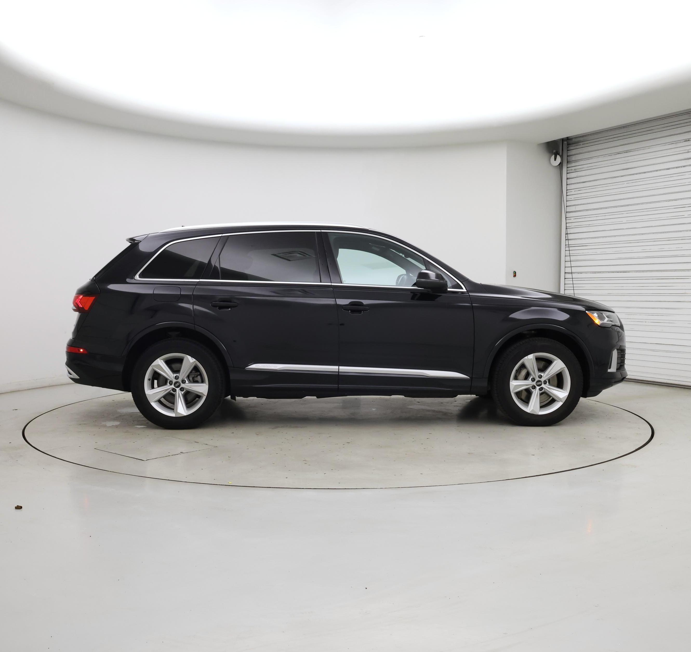 Thumbnail: 2021 Audi Q7 - 7