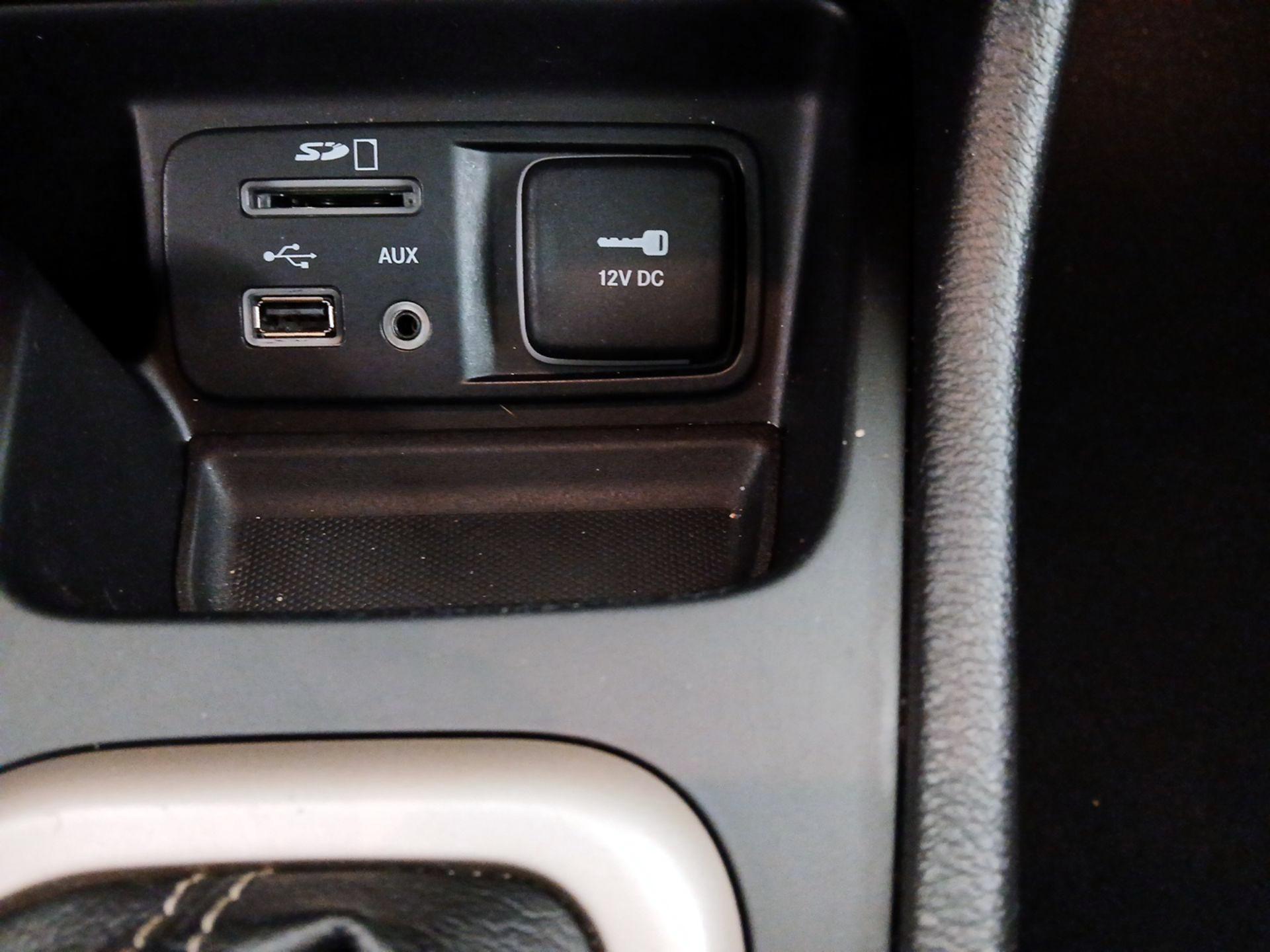 Thumbnail: 2018 Jeep Cherokee - 19