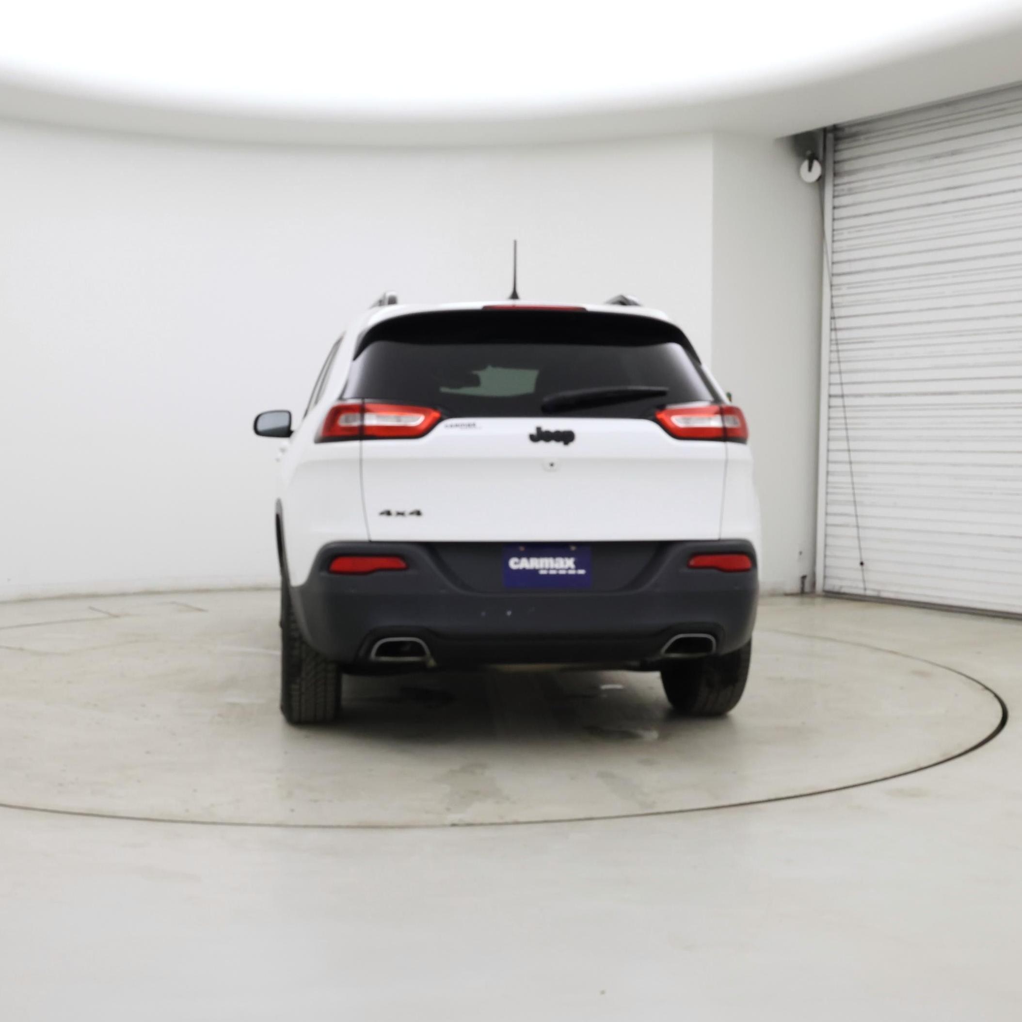 Thumbnail: 2018 Jeep Cherokee - 6