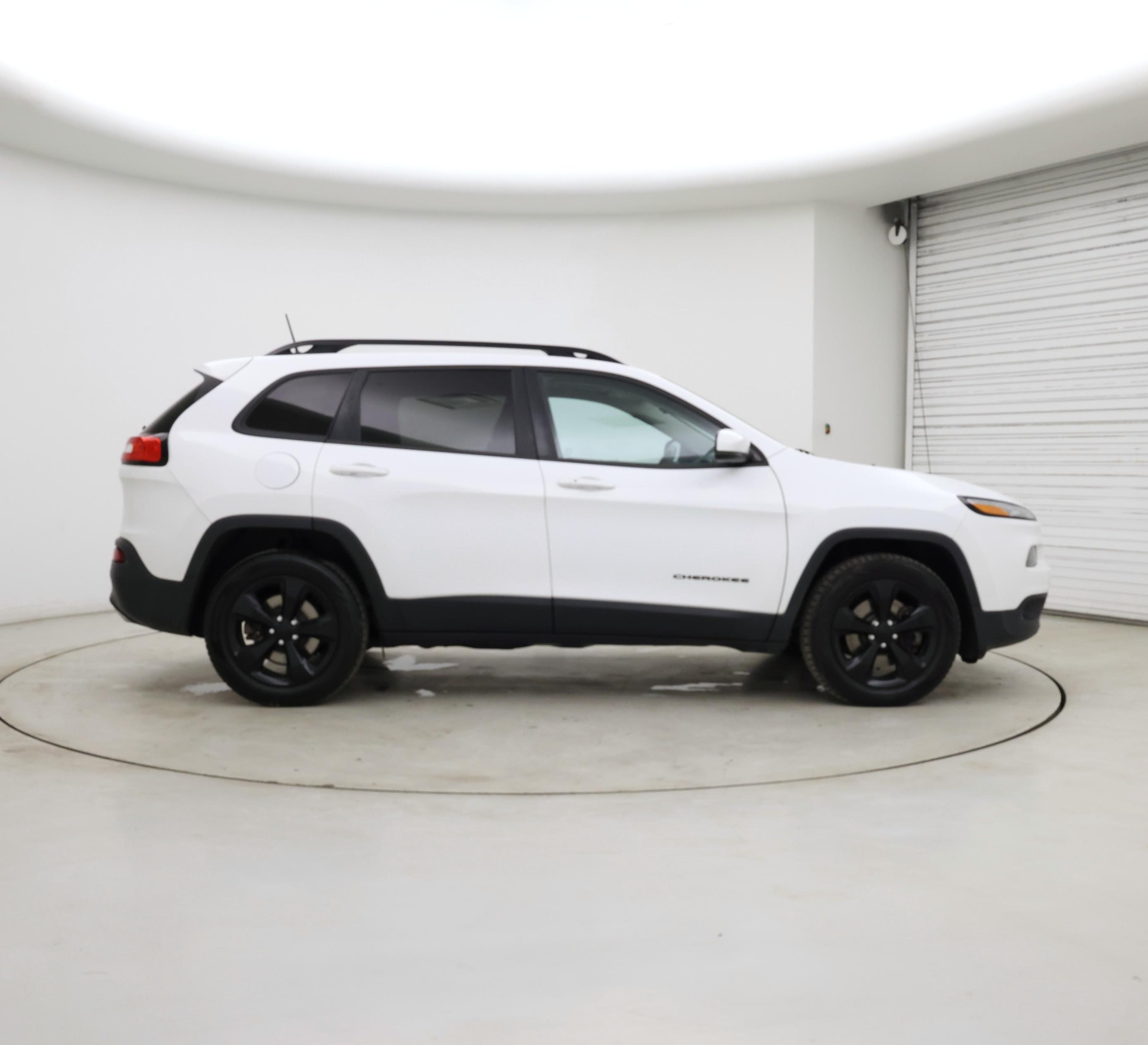 Thumbnail: 2018 Jeep Cherokee - 7