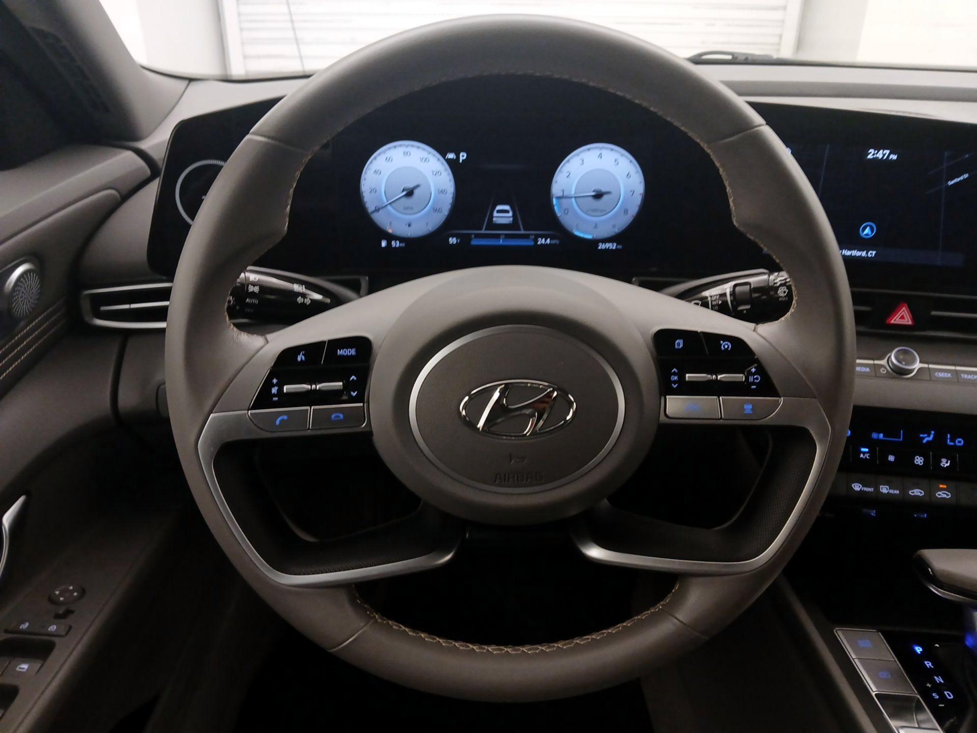 Thumbnail: 2023 Hyundai Elantra - 10