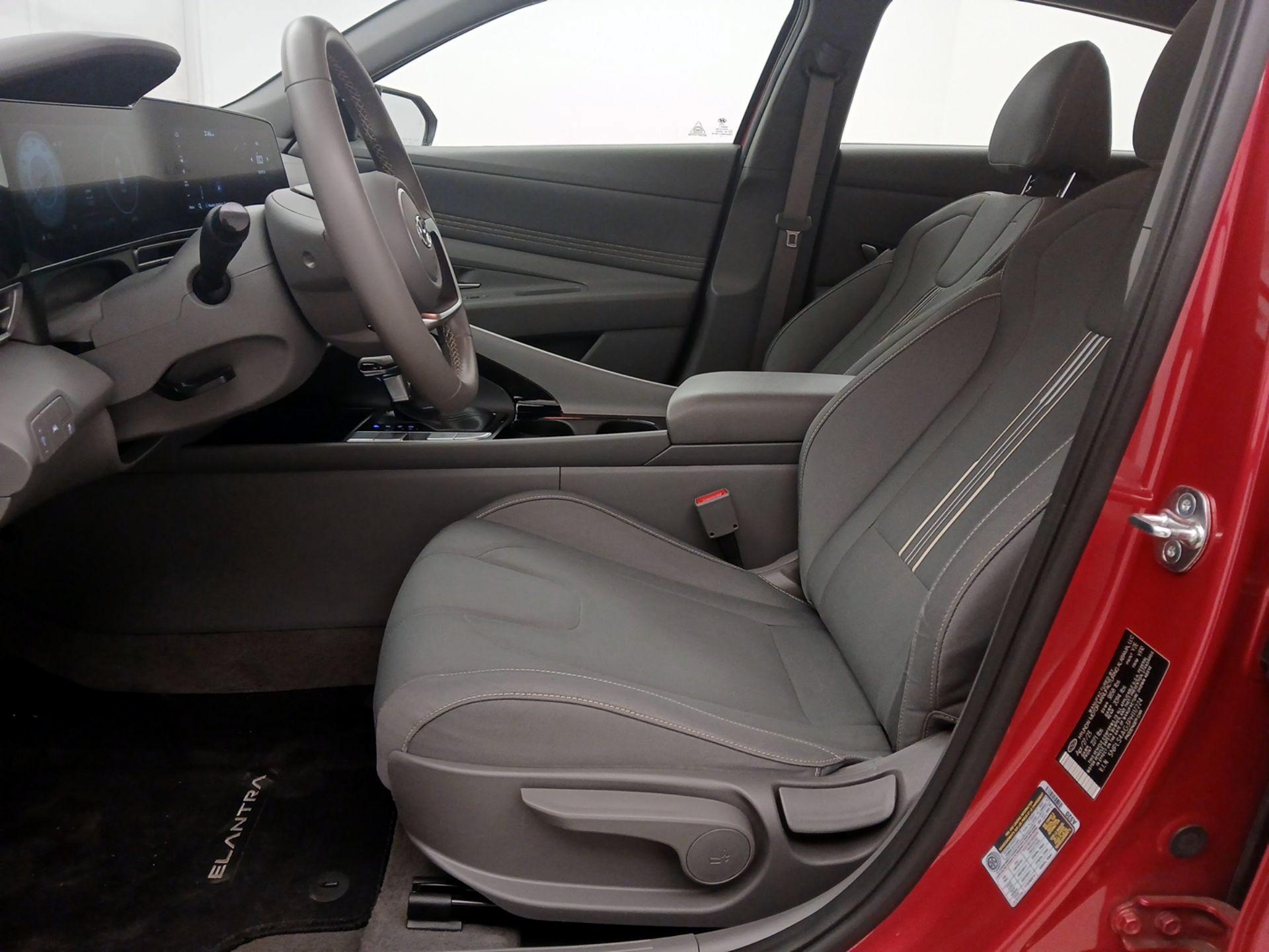 Thumbnail: 2023 Hyundai Elantra - 11