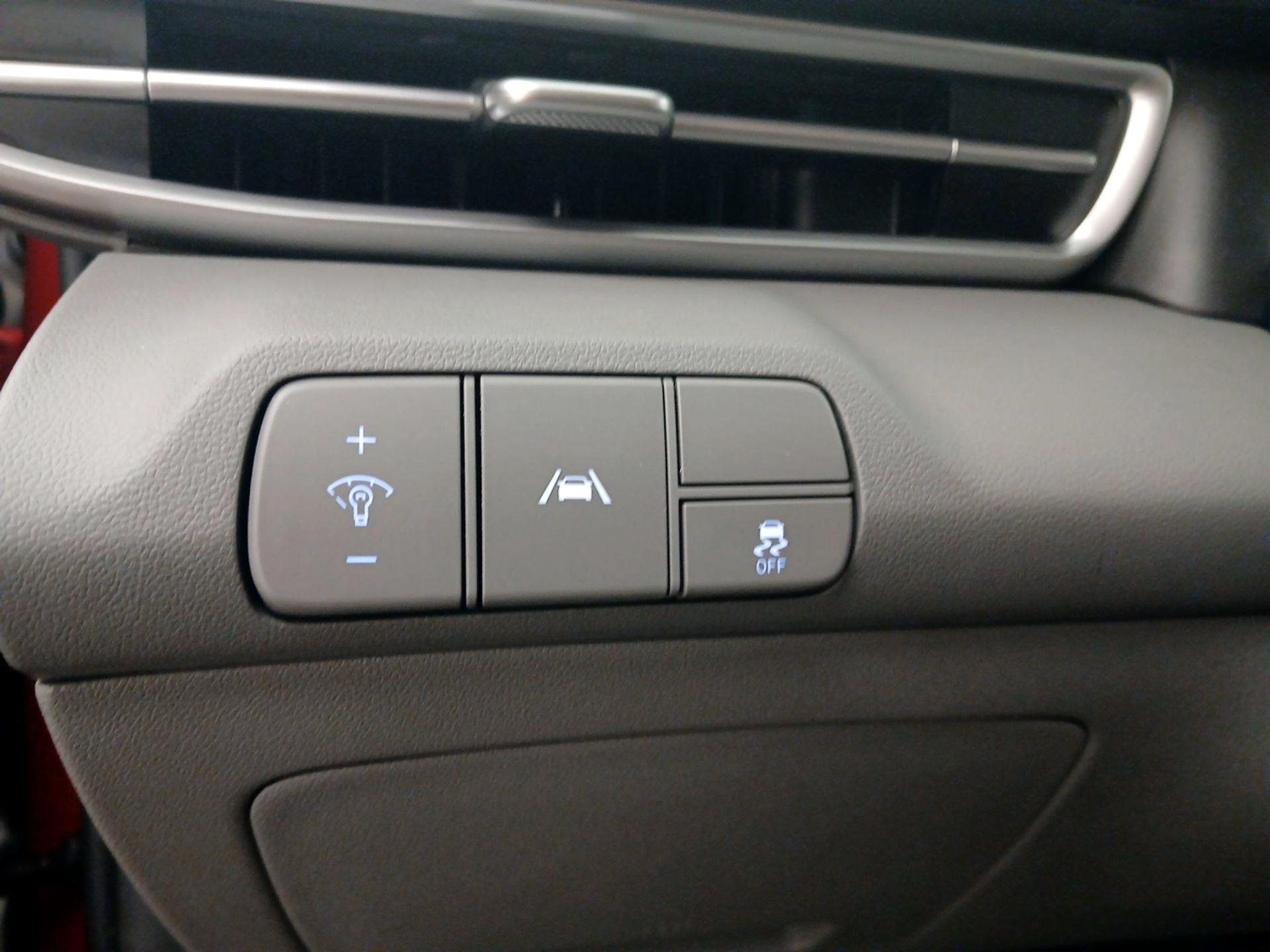 Thumbnail: 2023 Hyundai Elantra - 13