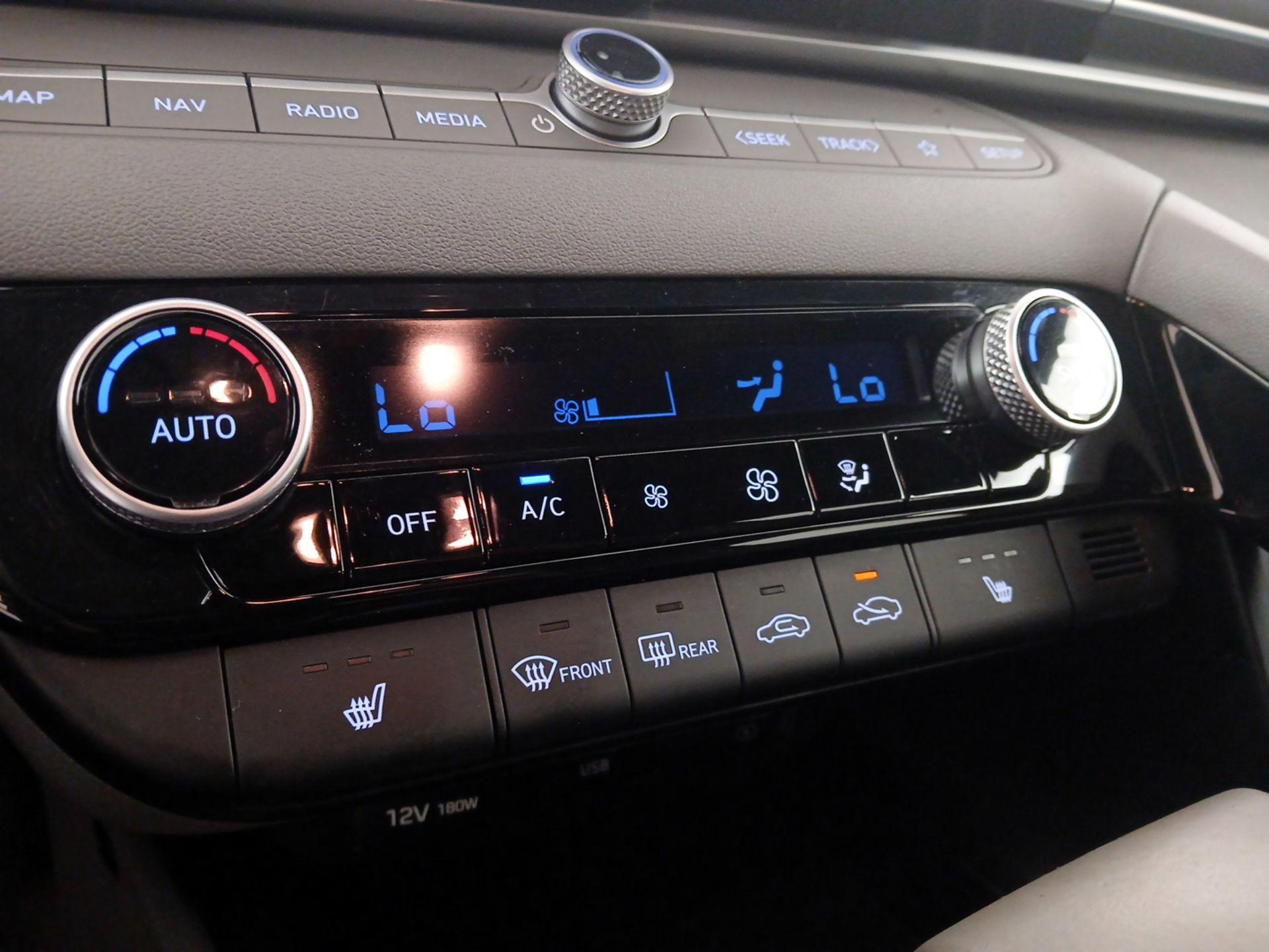 Thumbnail: 2023 Hyundai Elantra - 17