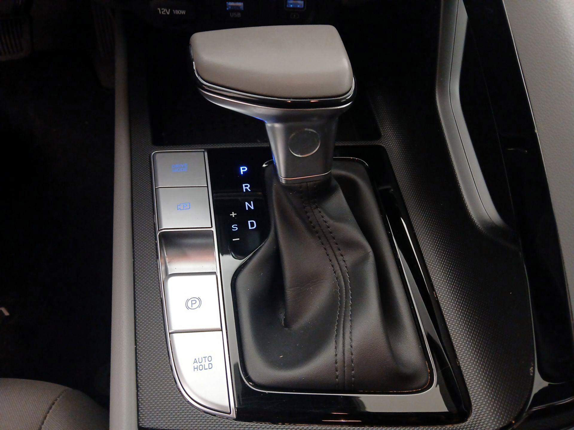 Thumbnail: 2023 Hyundai Elantra - 18