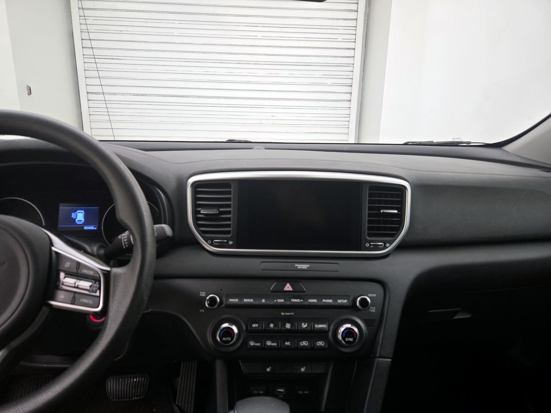 Thumbnail: 2020 Kia Sportage - 9