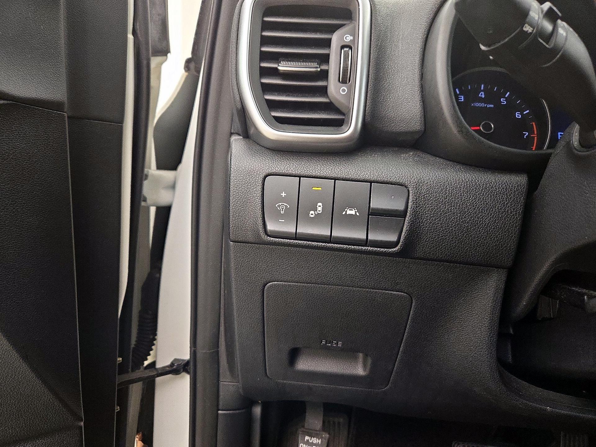 Thumbnail: 2020 Kia Sportage - 13