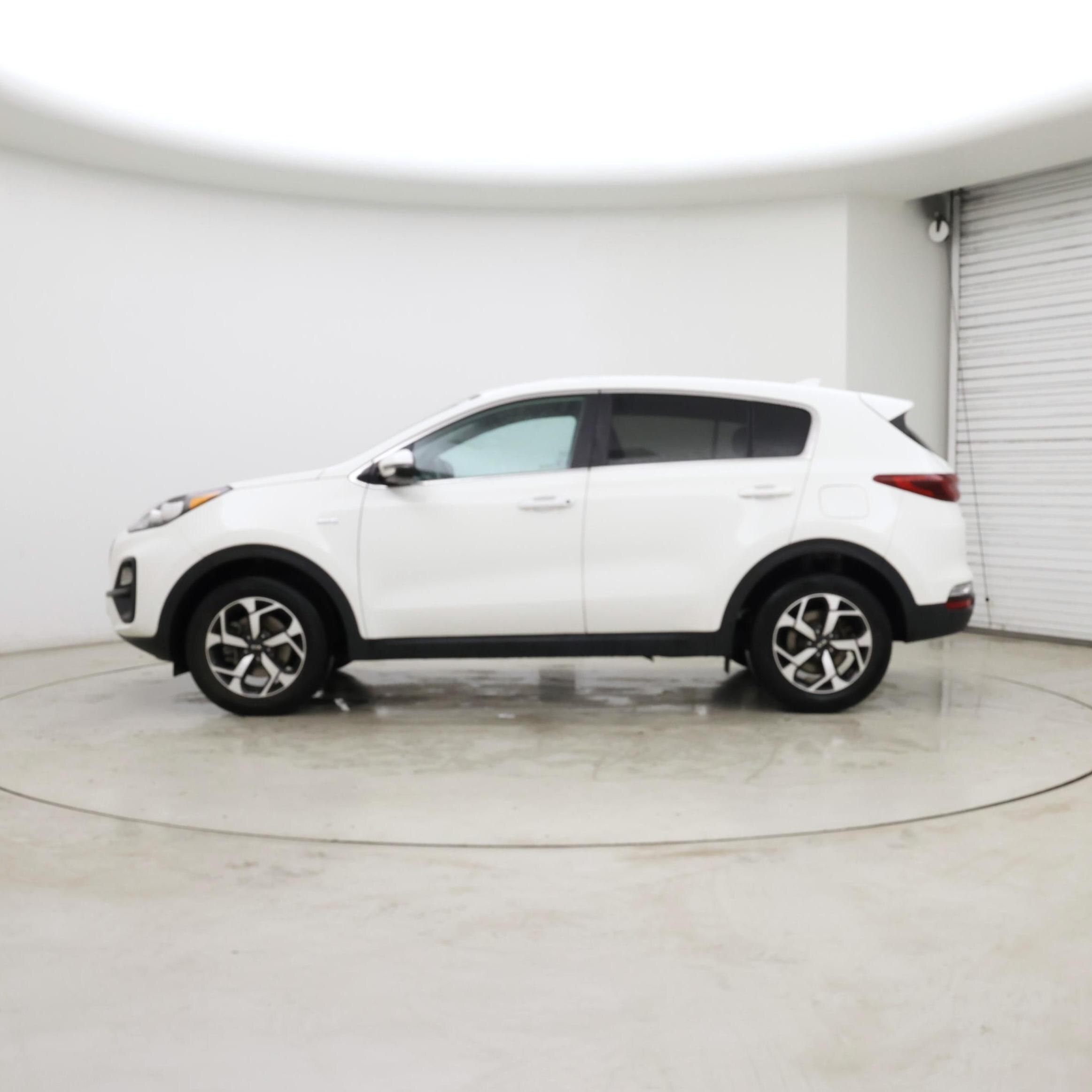 Thumbnail: 2020 Kia Sportage - 3