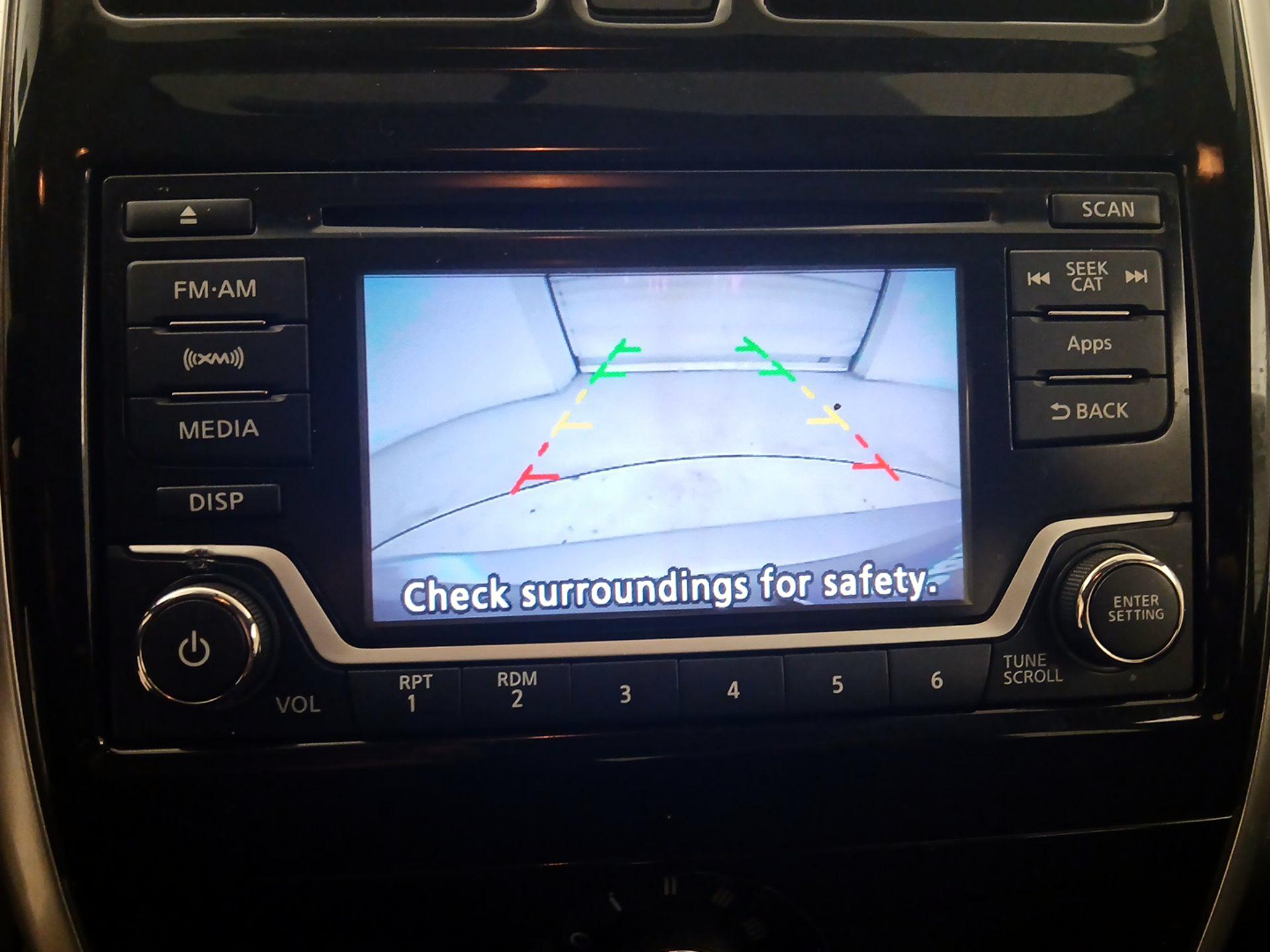 Thumbnail: 2015 Nissan Versa Note - 14