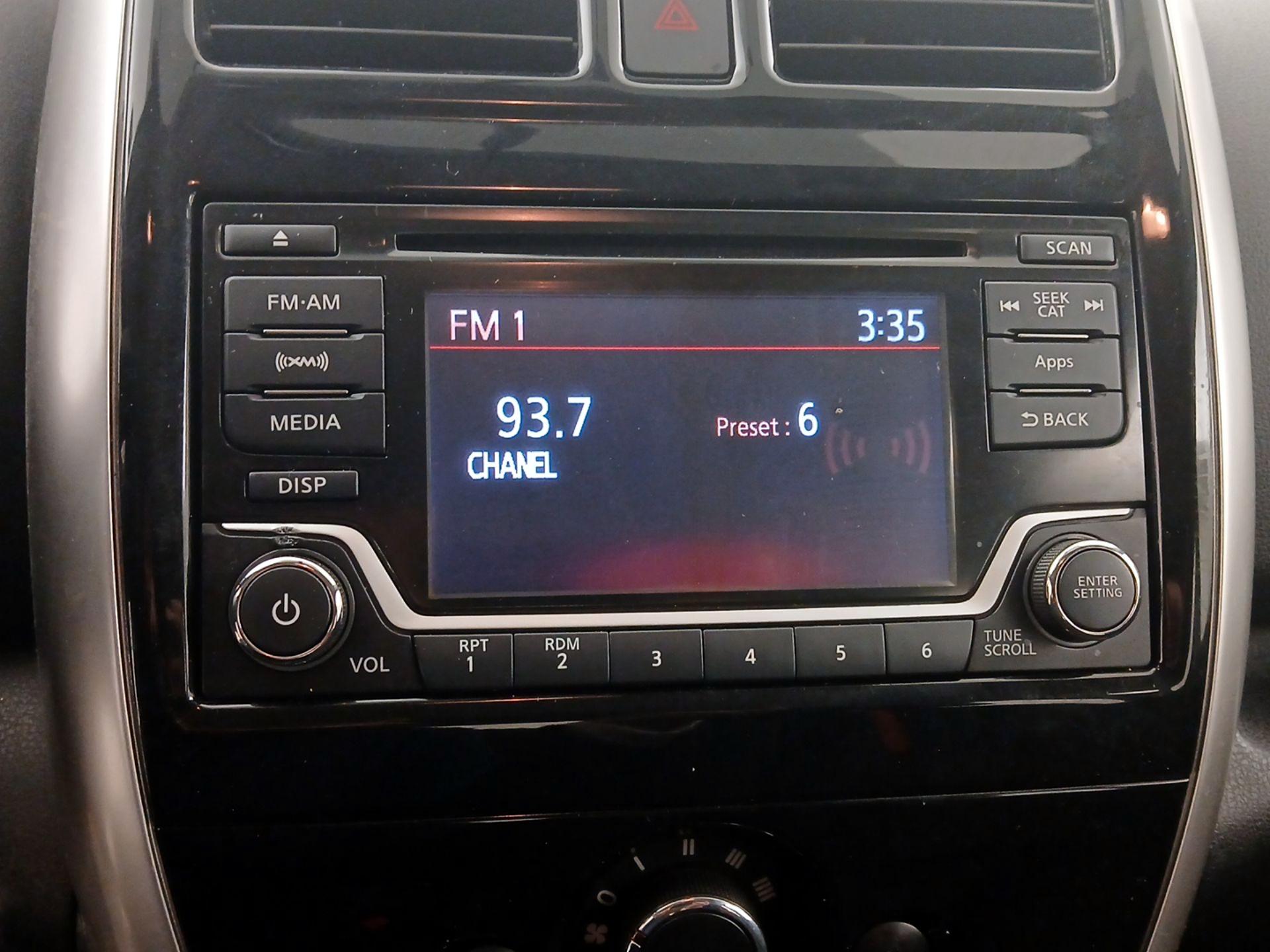 Thumbnail: 2015 Nissan Versa Note - 15