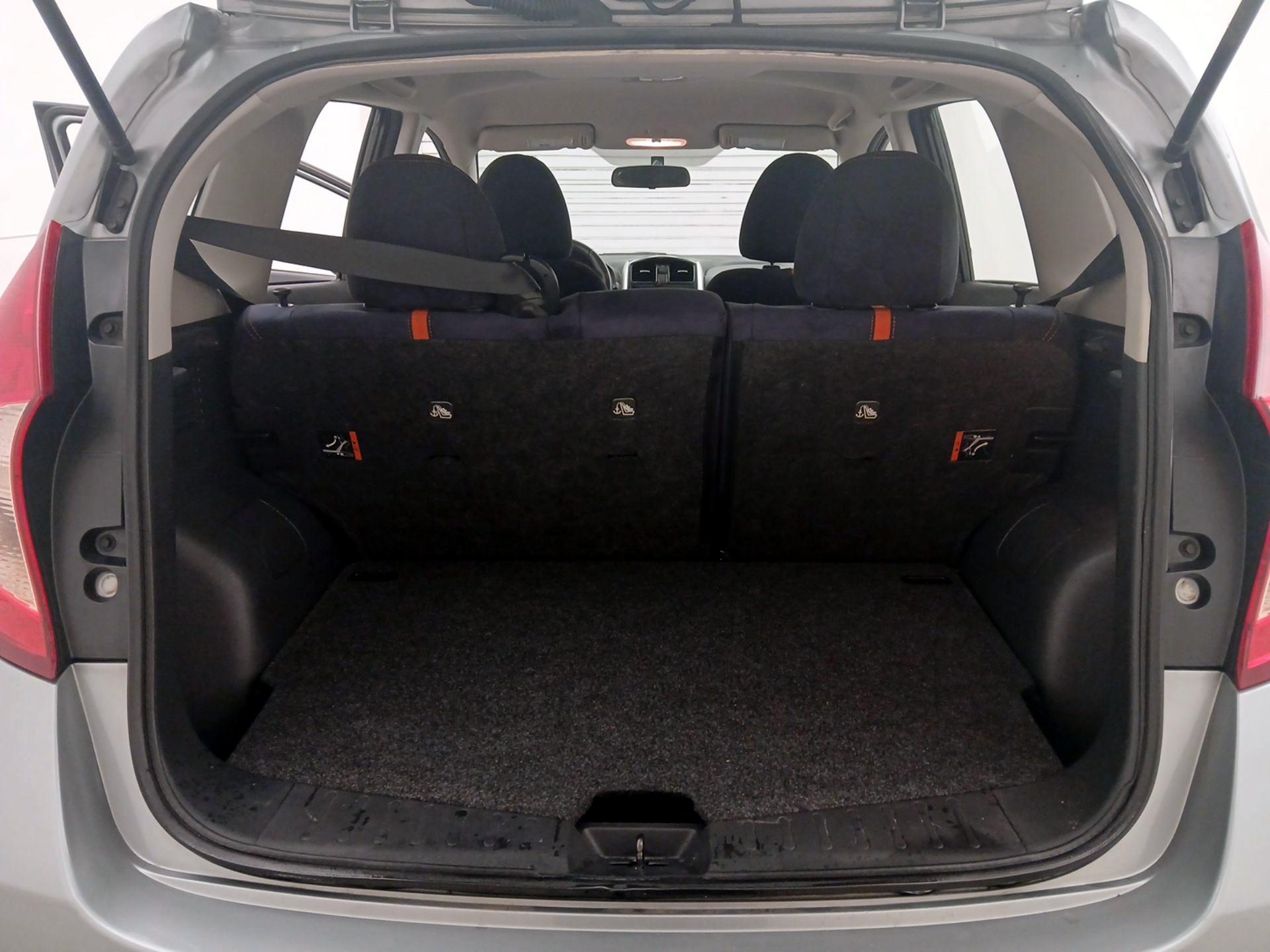 Thumbnail: 2015 Nissan Versa Note - 20