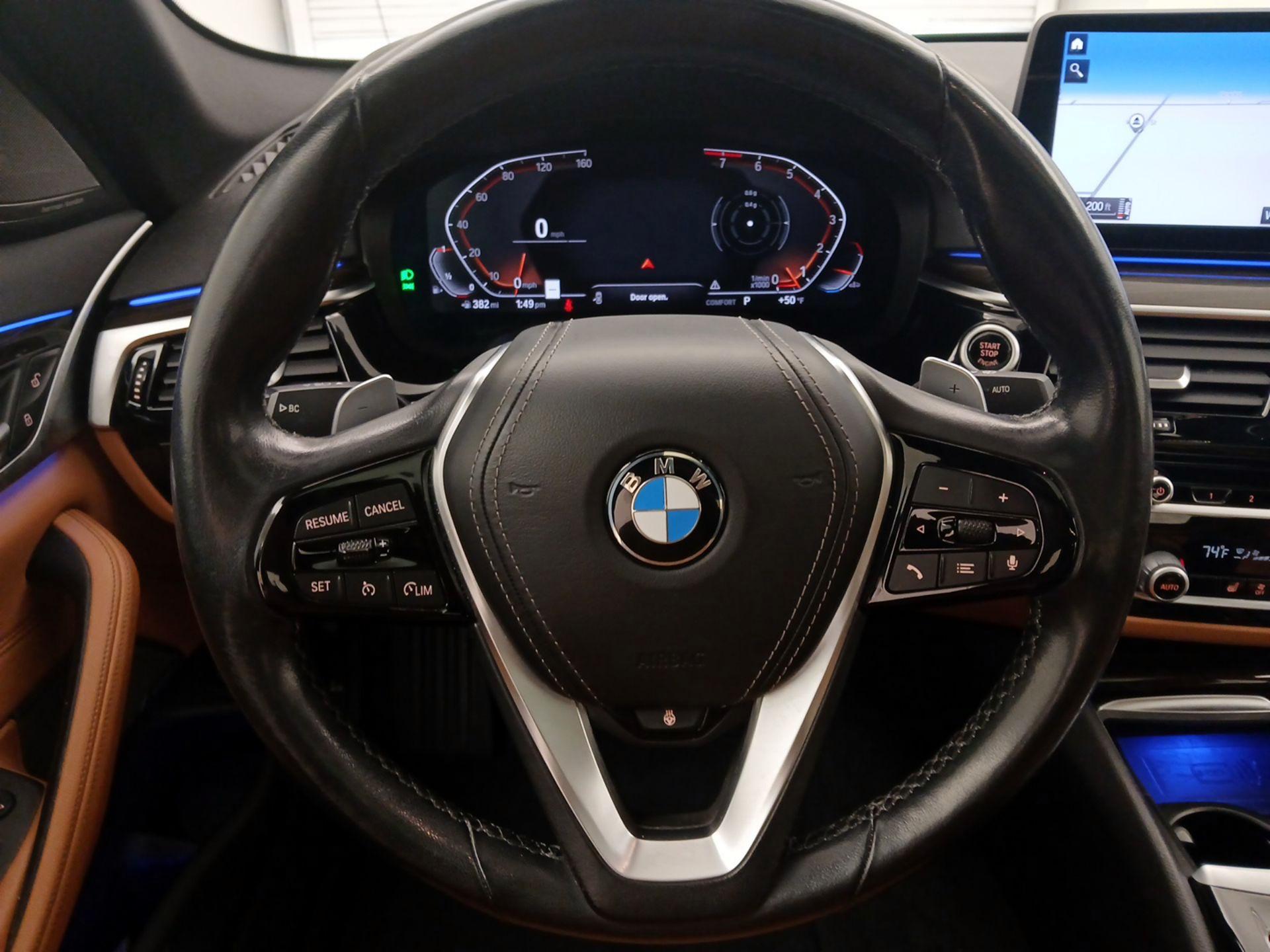 Thumbnail: 2021 BMW 5 Series - 10