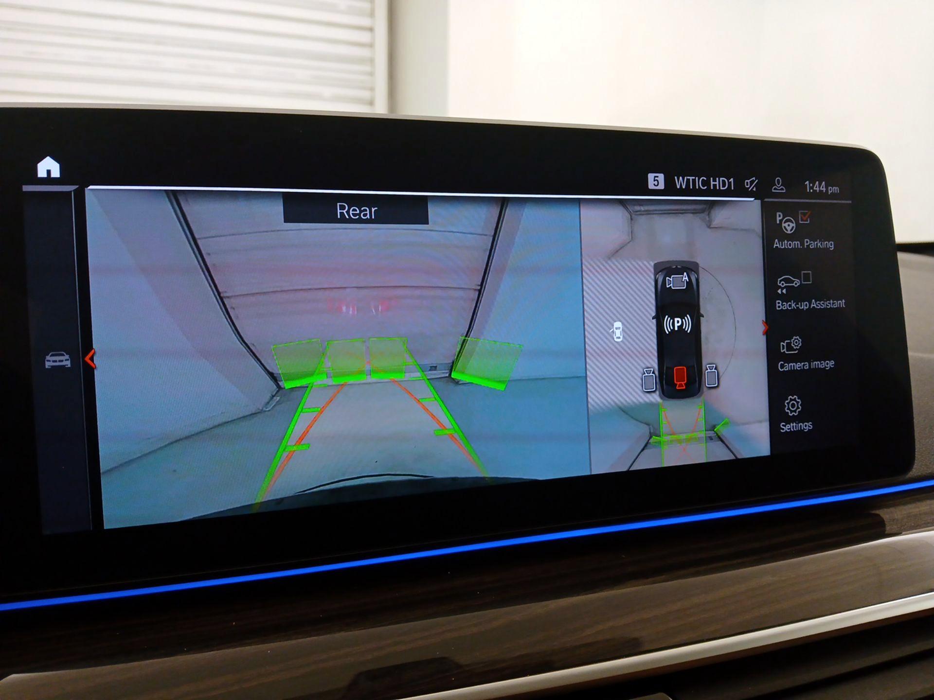 Thumbnail: 2021 BMW 5 Series - 15