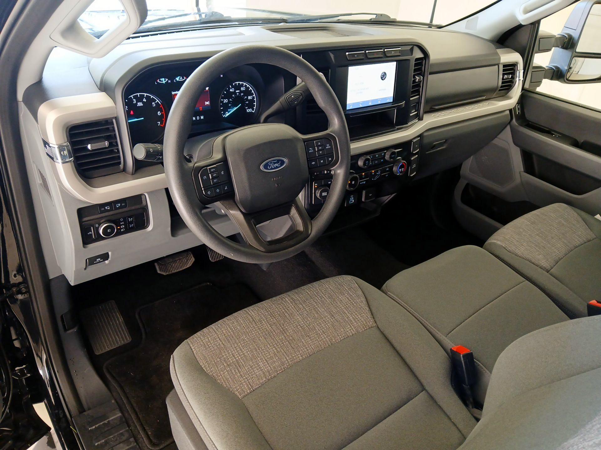 Thumbnail: 2023 Ford F-250 - 9