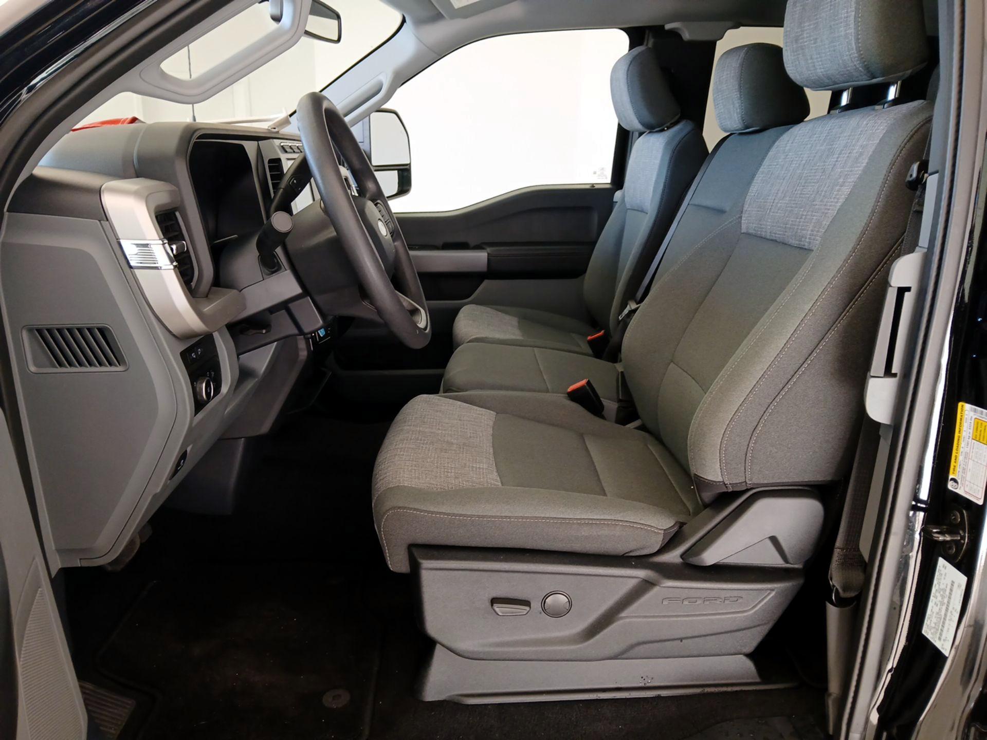 Thumbnail: 2023 Ford F-250 - 11