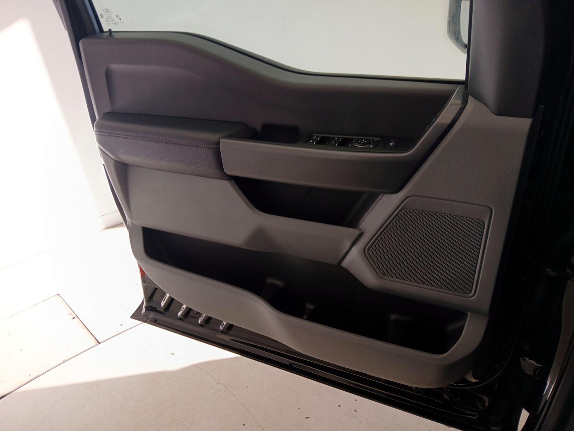 Thumbnail: 2023 Ford F-250 - 12