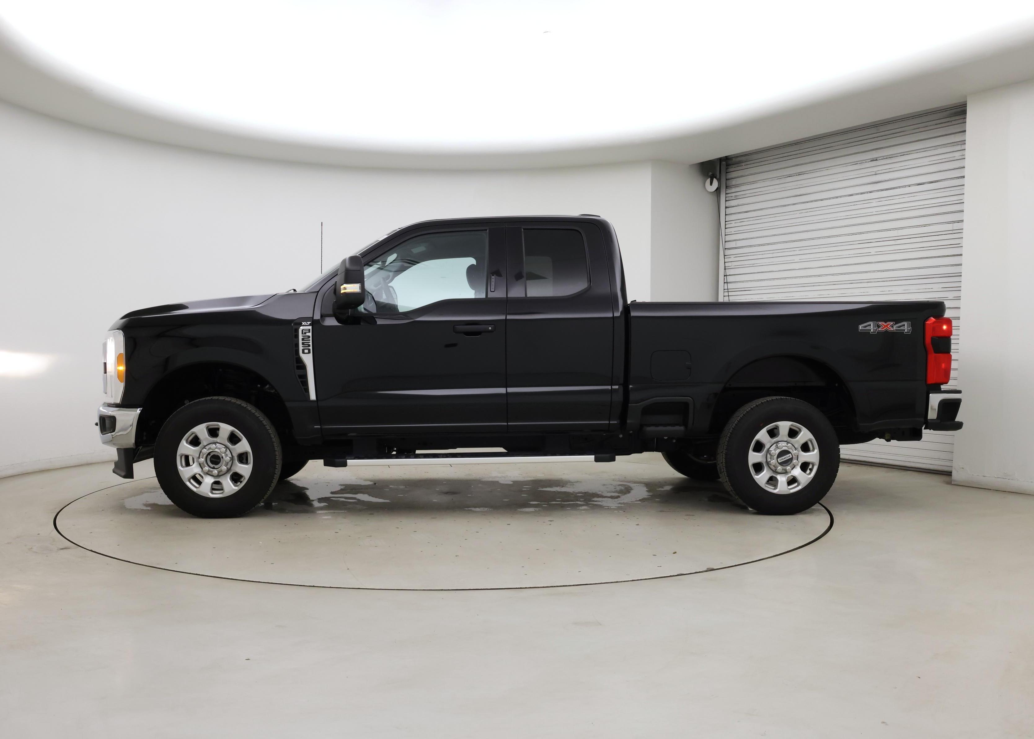 Thumbnail: 2023 Ford F-250 - 3