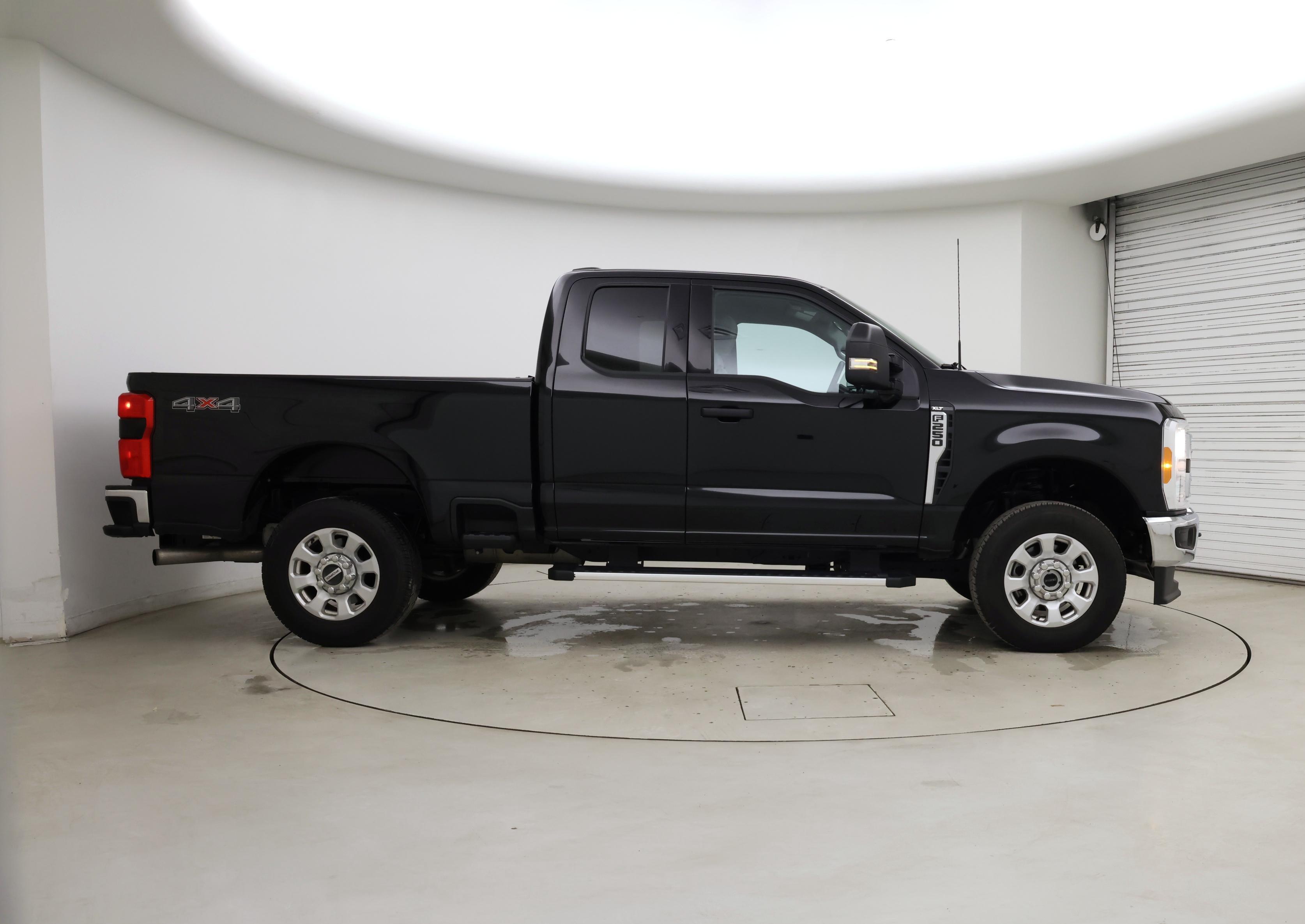 Thumbnail: 2023 Ford F-250 - 7