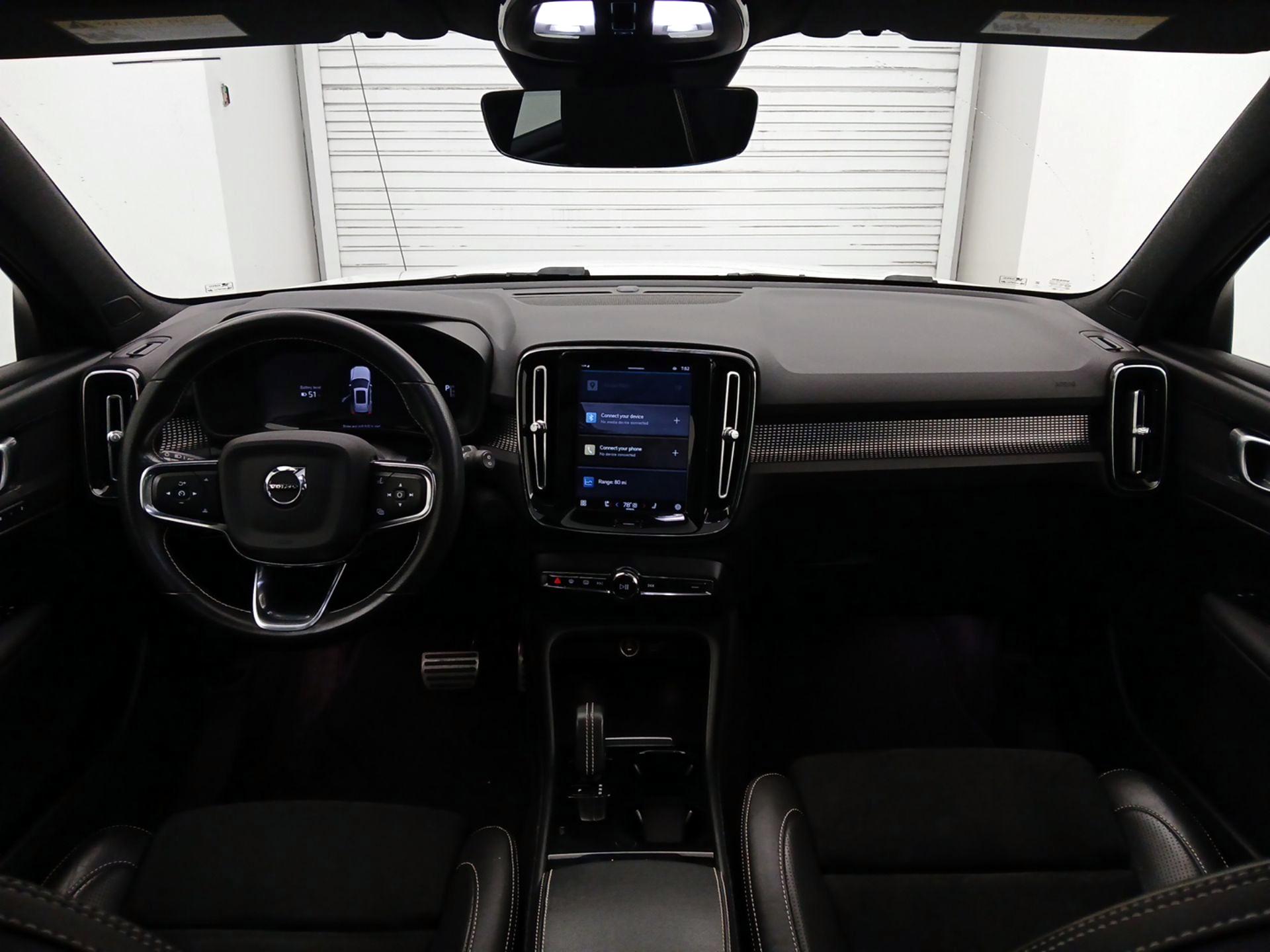 Thumbnail: 2021 Volvo XC40 - 9