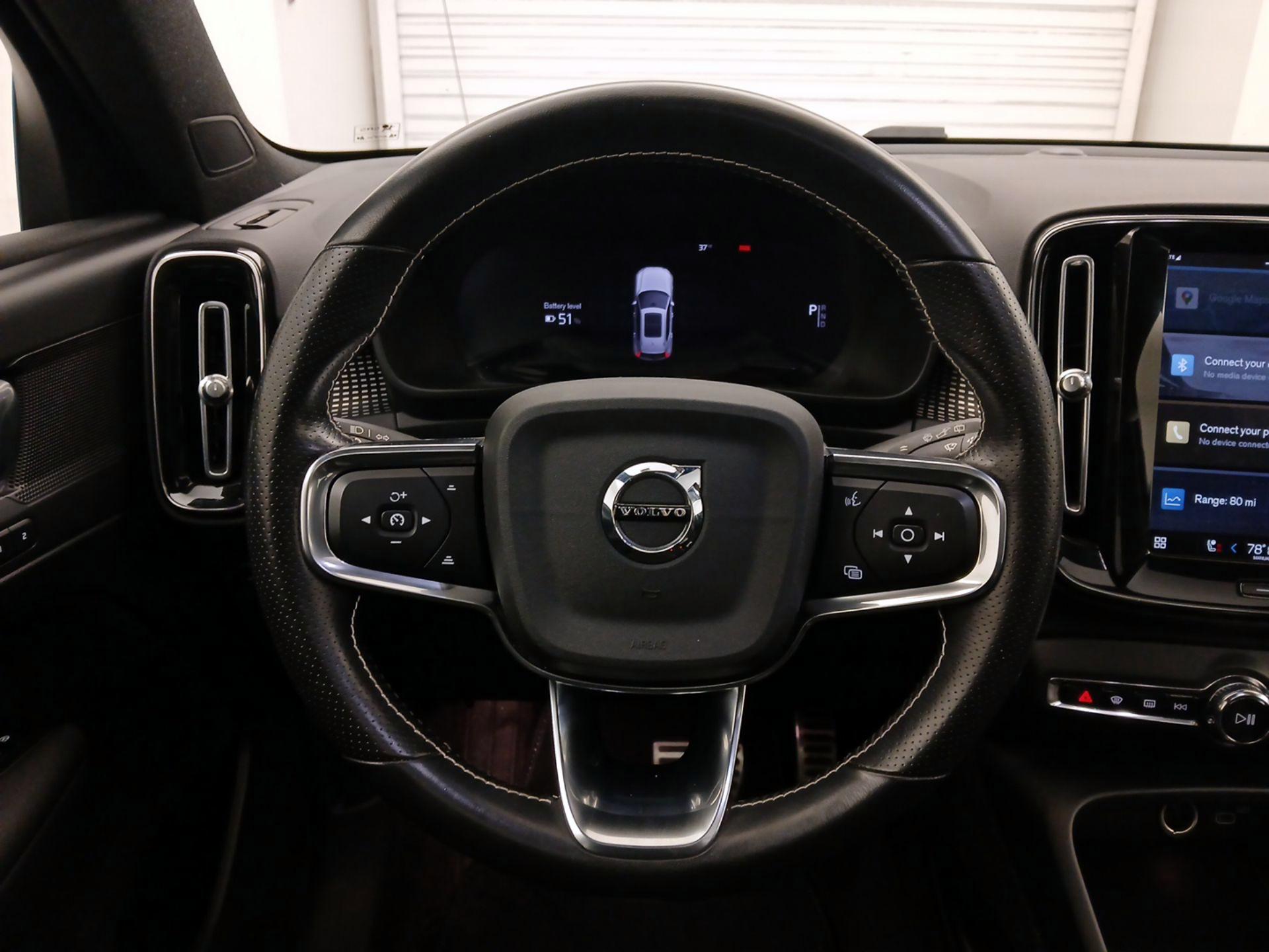 Thumbnail: 2021 Volvo XC40 - 10