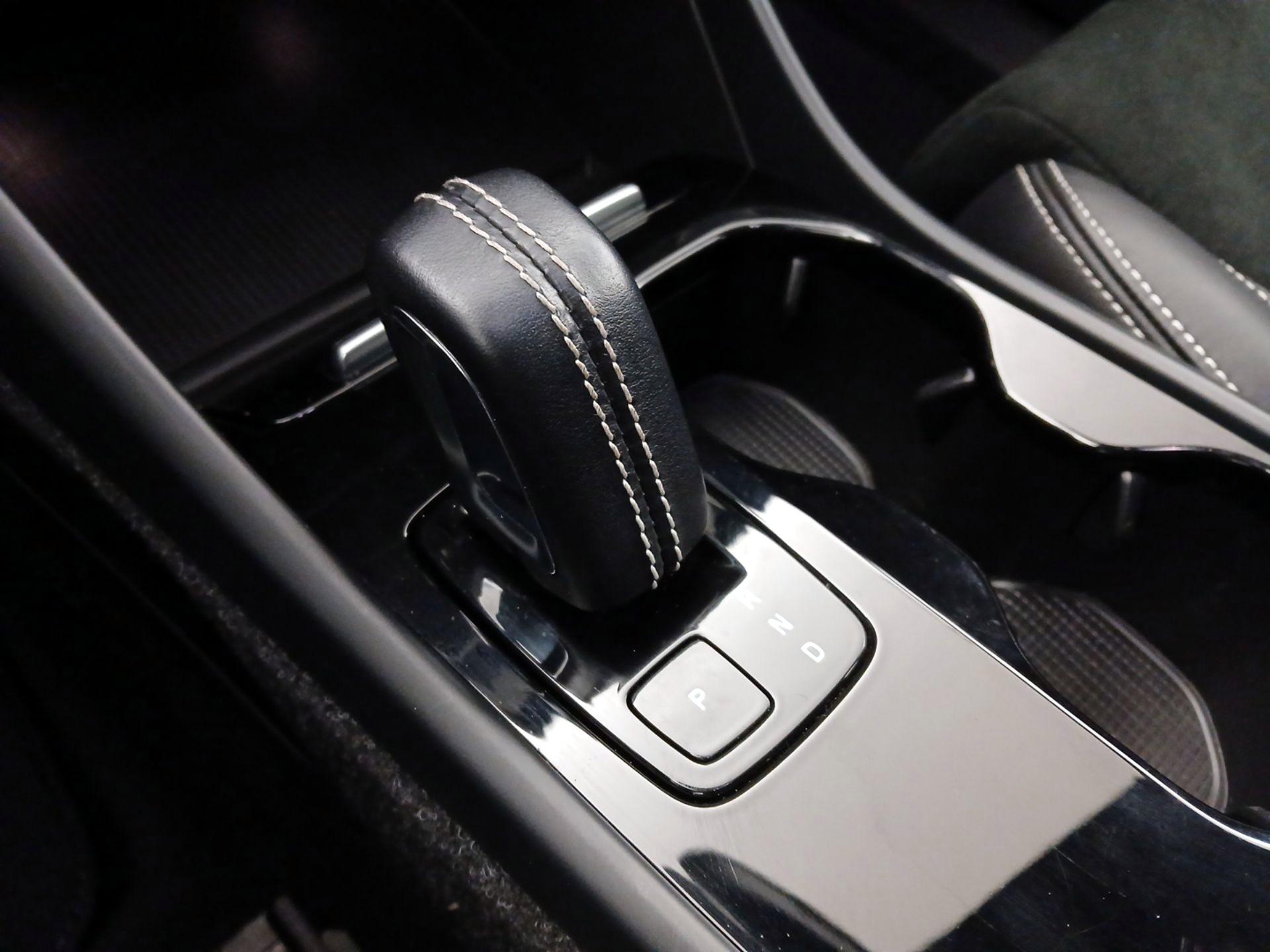 Thumbnail: 2021 Volvo XC40 - 18