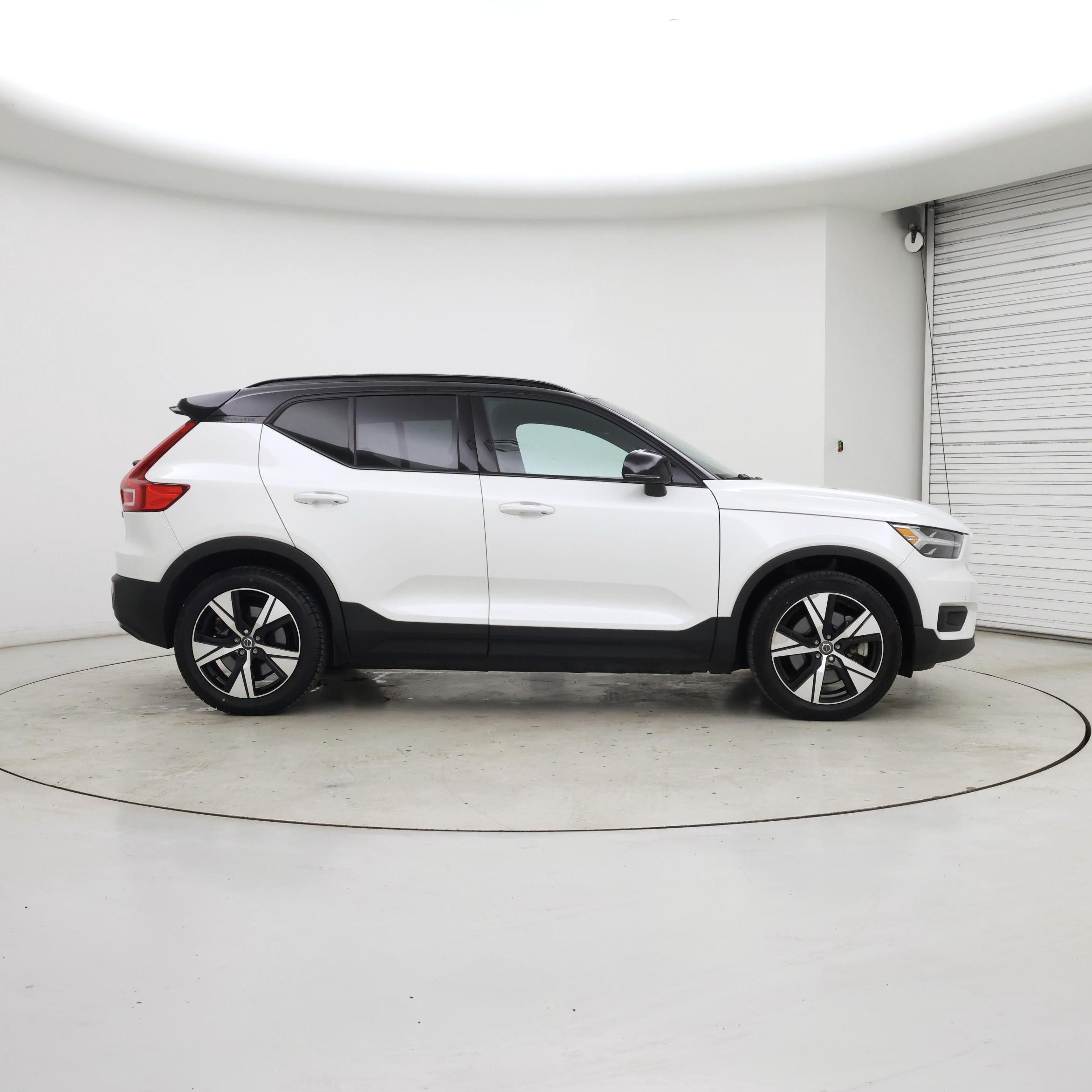Thumbnail: 2021 Volvo XC40 - 7
