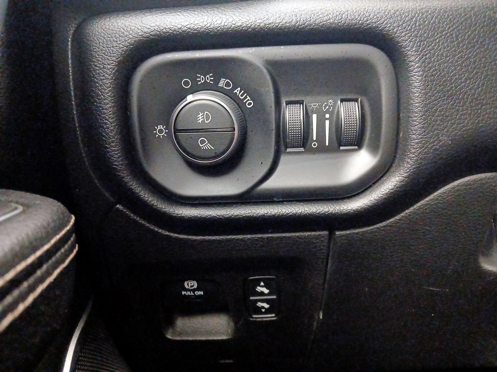 Thumbnail: 2019 RAM 1500 - 13