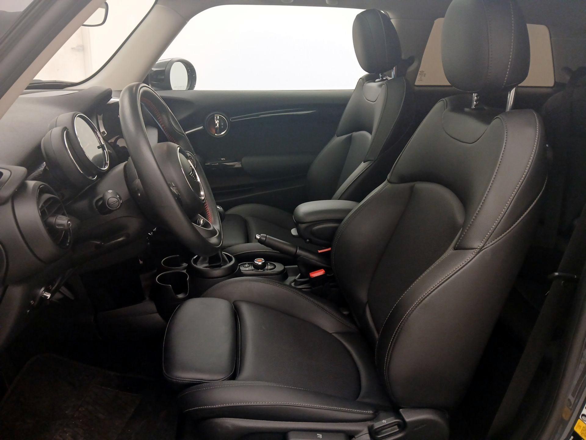 Thumbnail: 2021 MINI Cooper Hardtop - 11