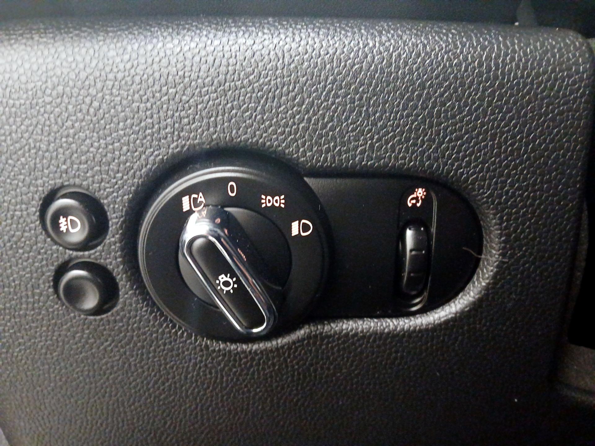 Thumbnail: 2021 MINI Cooper Hardtop - 13