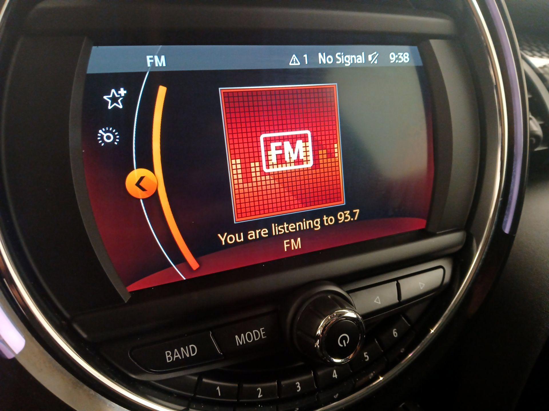 Thumbnail: 2021 MINI Cooper Hardtop - 15